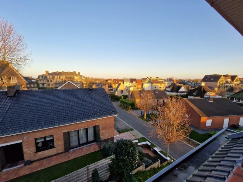 Ruim appartement op wandelafstand van strand en zee! foto 5