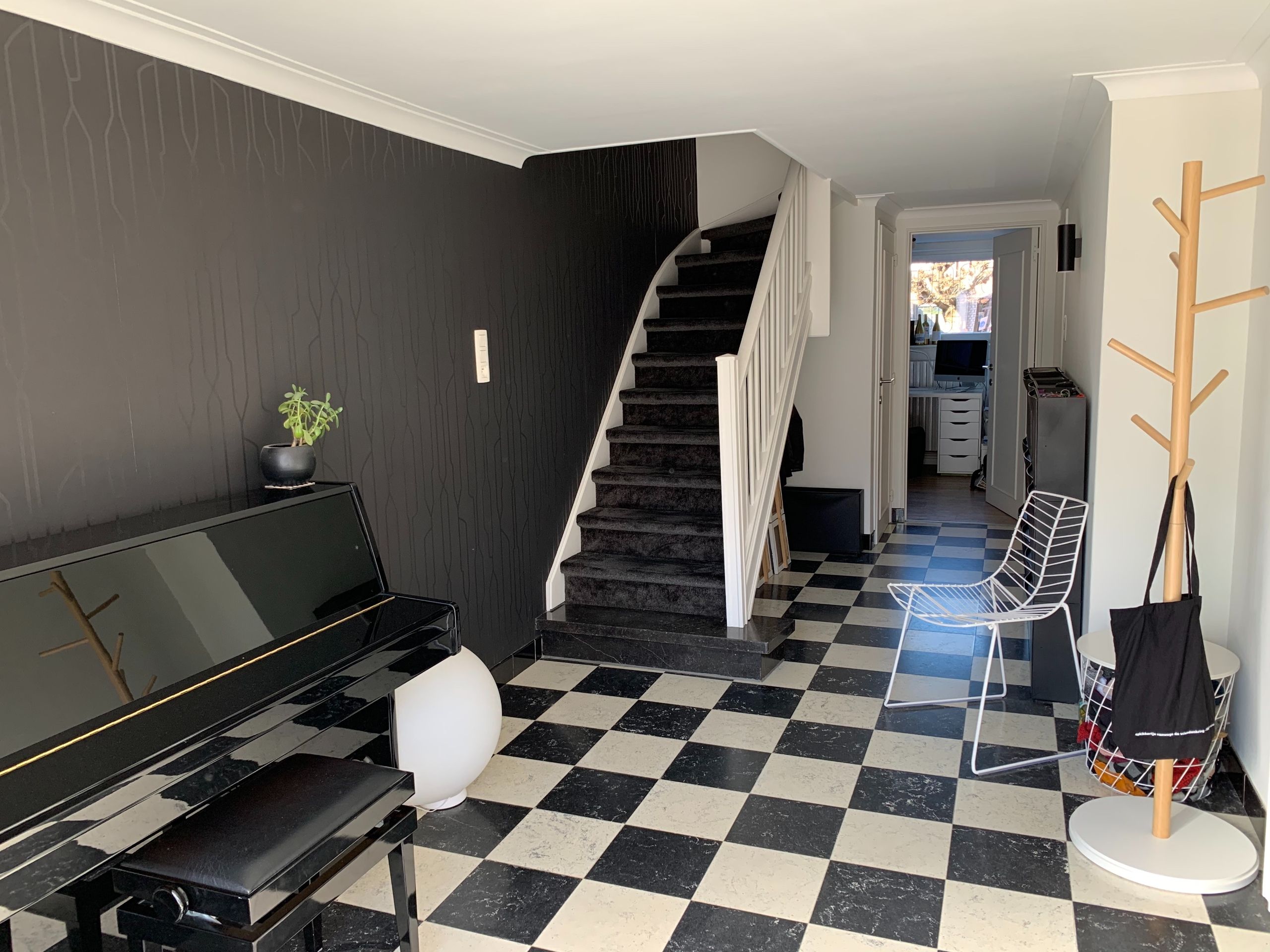Mooie bel-etagewoning in rustige buurt met 3 slpks., tuin en ruime garage foto 14