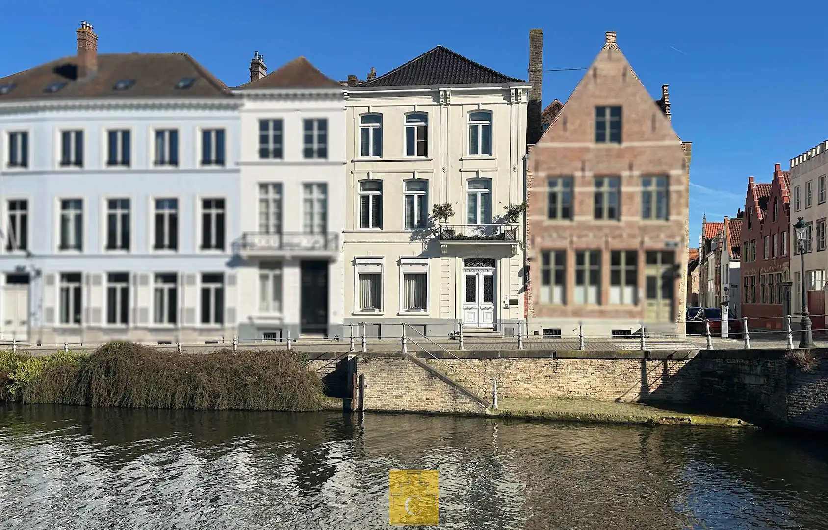 Stadsparel aan de Potterierei, dubbele garage en tuin foto 2