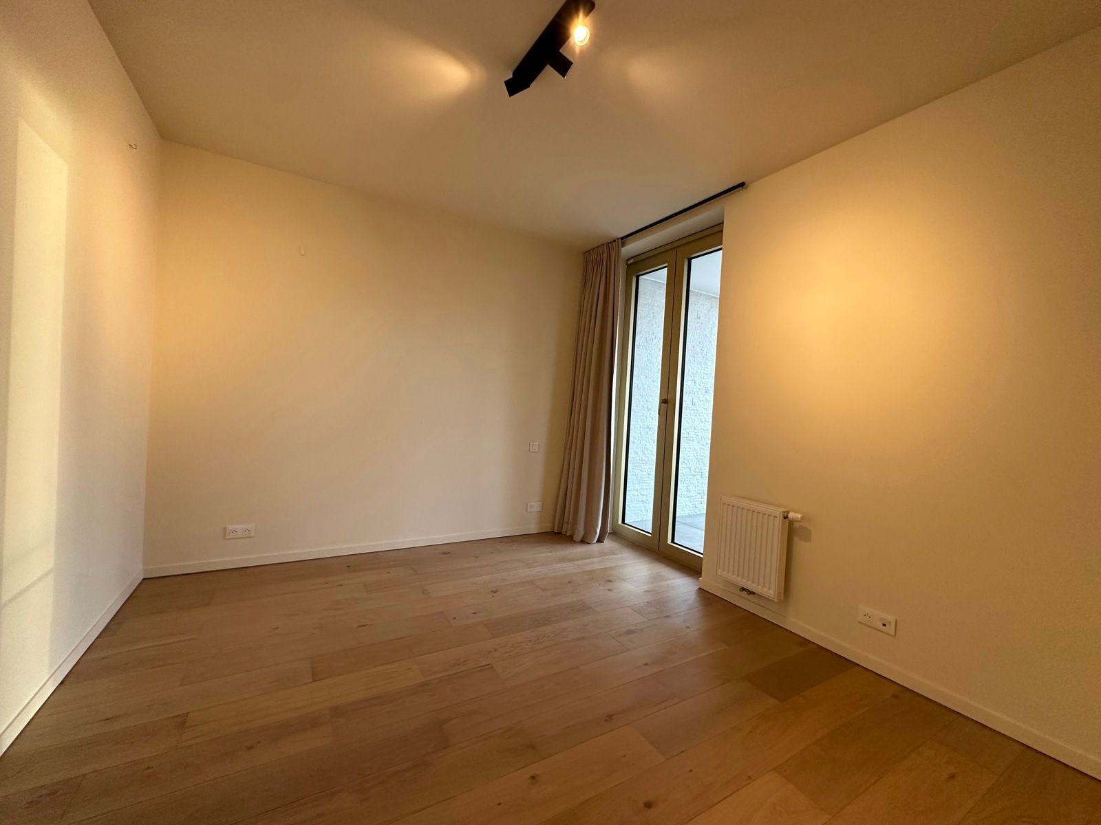 Instapklaar 1-slaapkamerappartement + parking op Marktplein foto 10