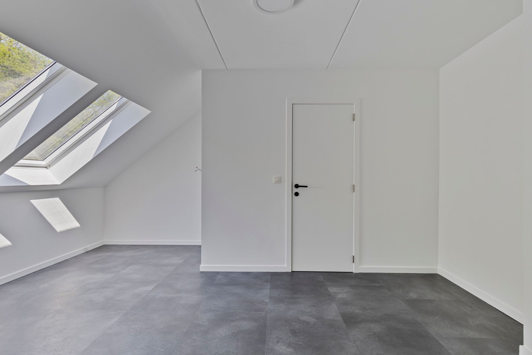 Ruime lichtrijke studio's nabij Gasthuisberg foto 4