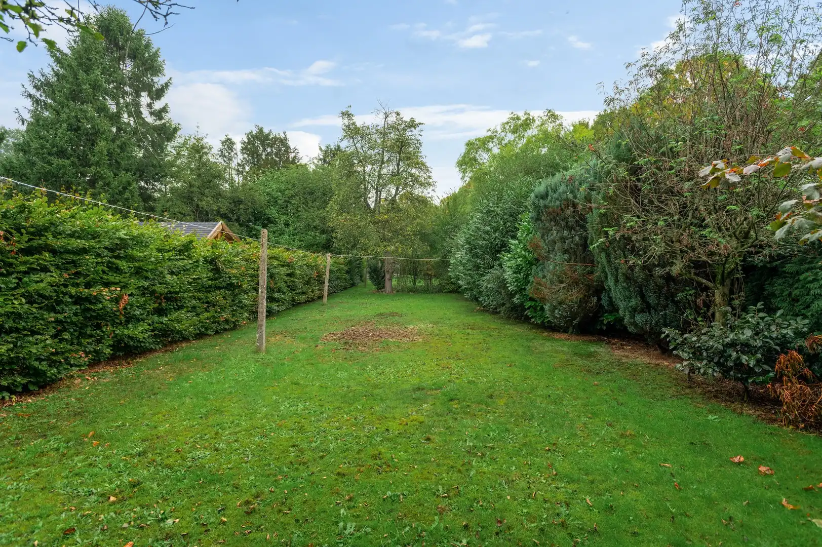 Ruime woning op uitzonderlijk perceel van 1.081 m² foto 19