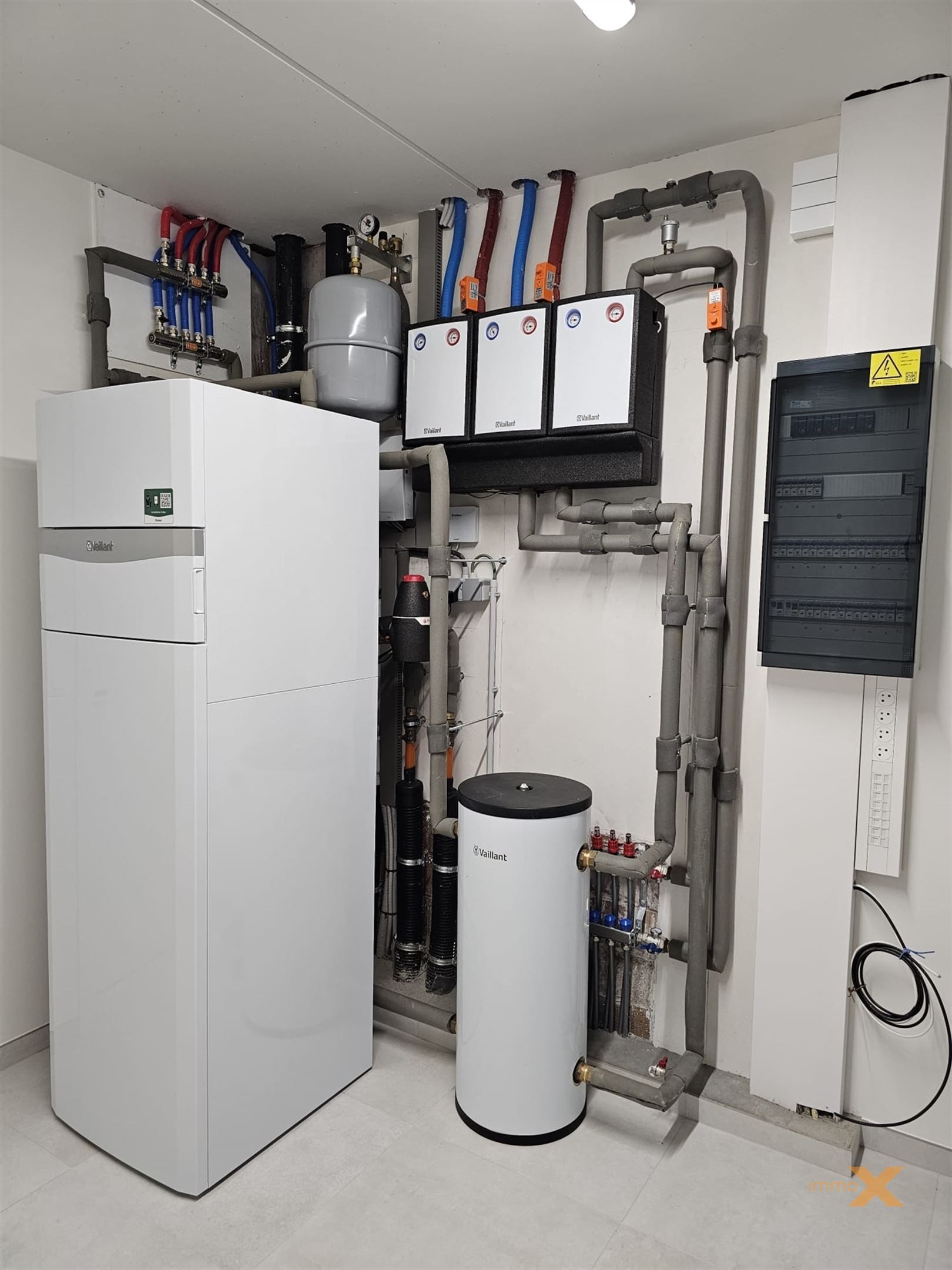 PRACHTIG AFGEWERKTE NIEUWBOUWWONING foto 15