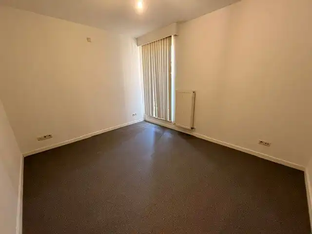 Verzorgd appartement met 1 slaapkamer, terras en lift in het centrum van Maaseik.  foto 13