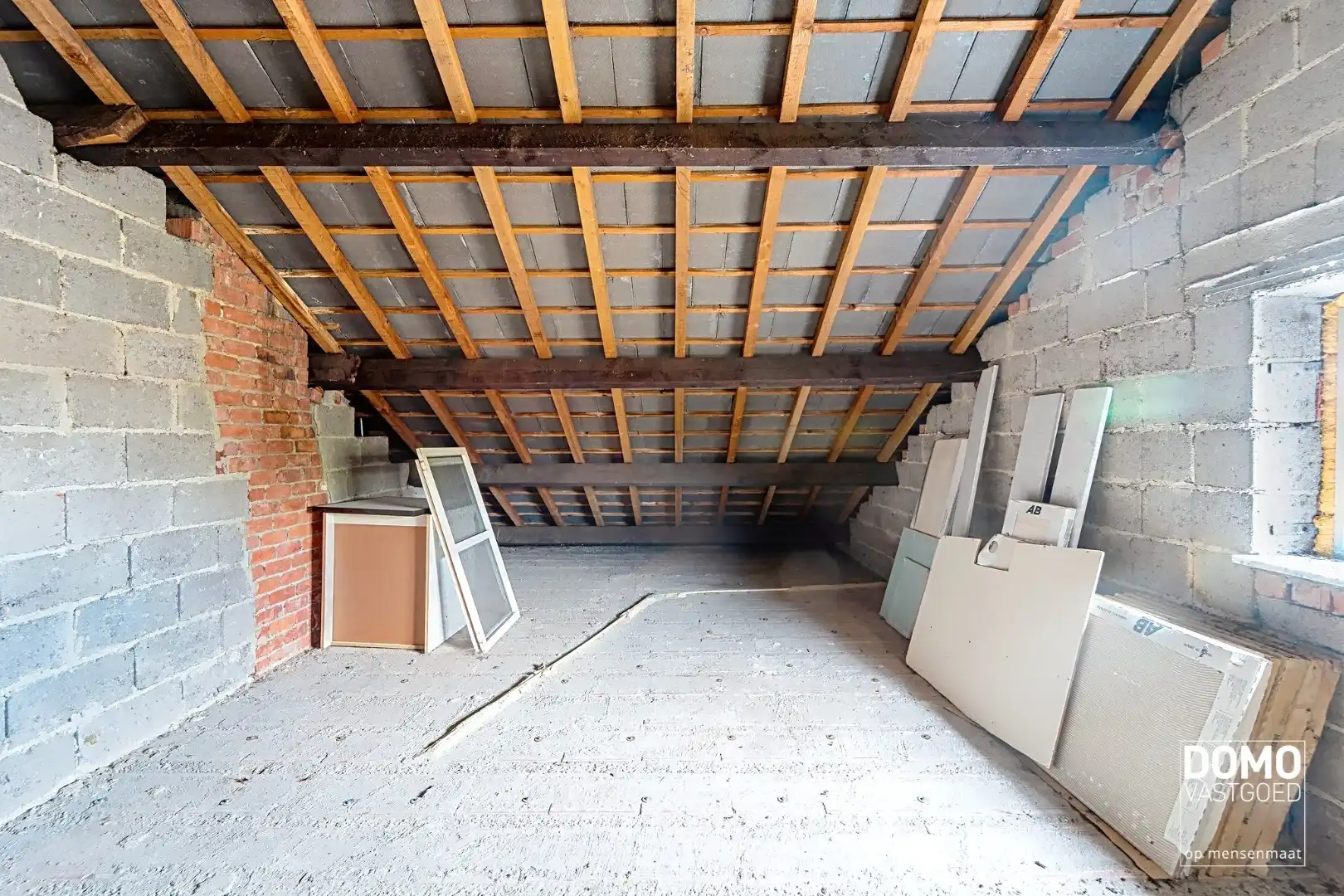 Ruime woning met weiland te koop te Alken foto 18