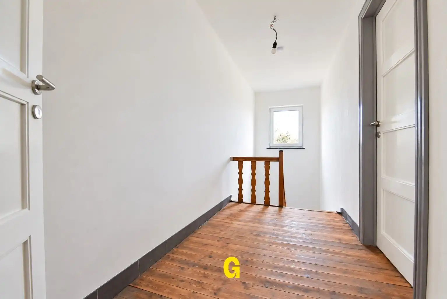 Netjes gerenoveerde duplex met twee slaapkamers en terras op mooie locatie in het centrum van Tongeren - GEEN BIJKOMENDE GEM. ONKOSTEN foto 10