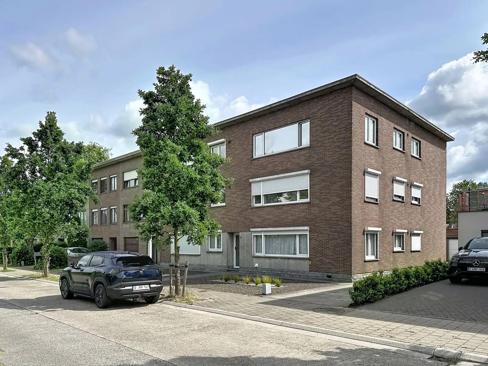 Lichtrijk en energiezuinig appartement met garagebox op rustige locatie foto 2