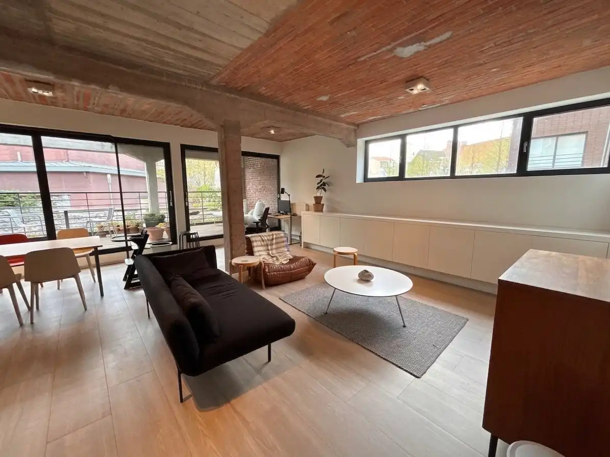 Ruime loft in Brussel: Een zee van ruimte en licht (153 m²) - 2 slaapkamers foto 2