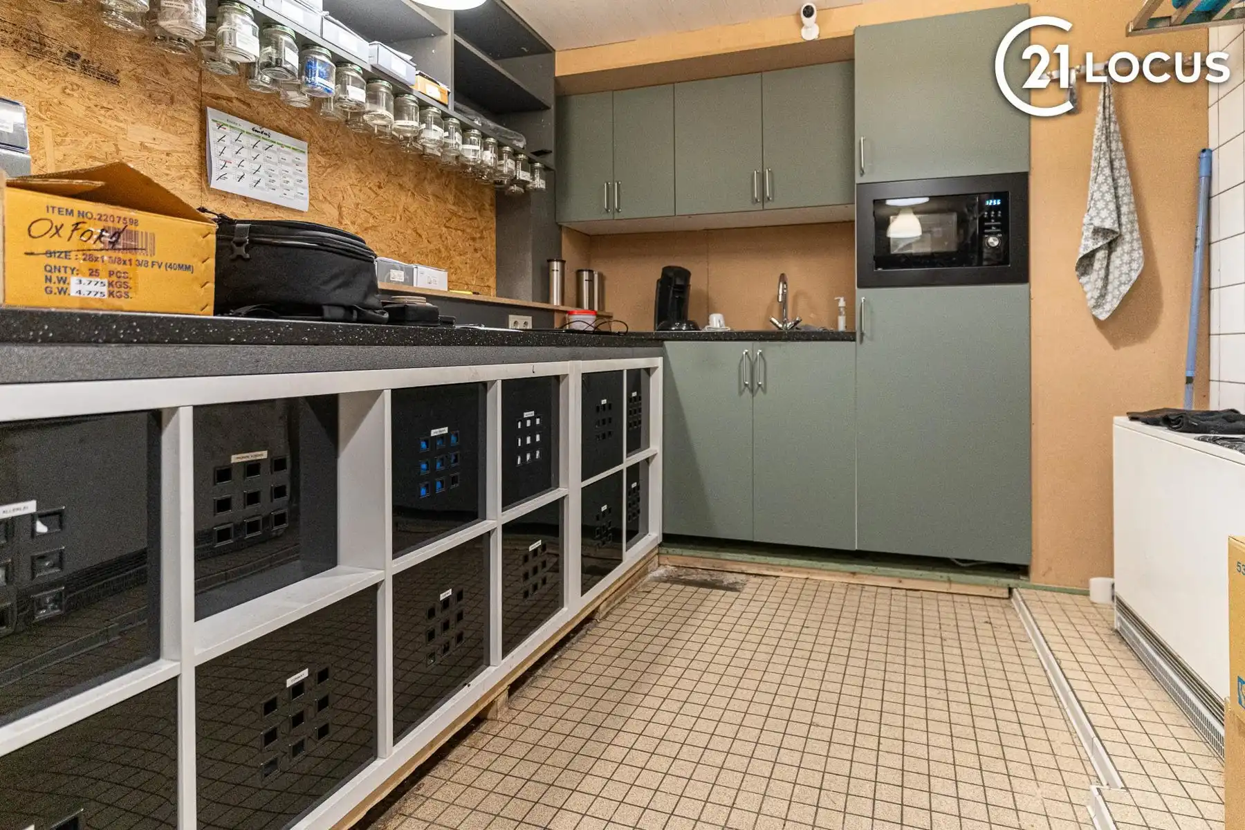 Unieke Commerciële Kans in het Hart van Beveren! foto 8