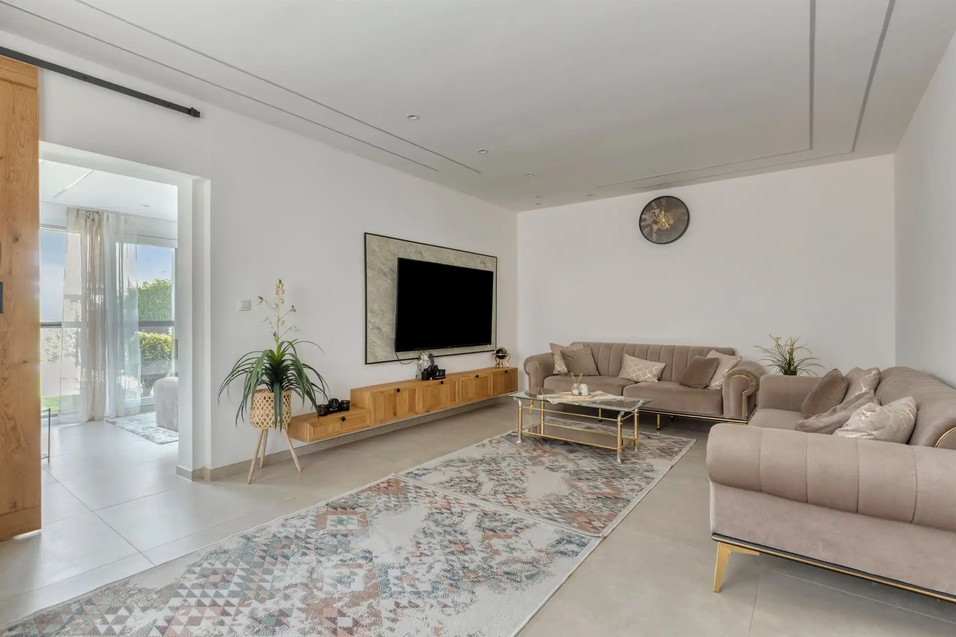 Gerenoveerde woning met 3 slpk's, zonnige tuin en garage! foto 5