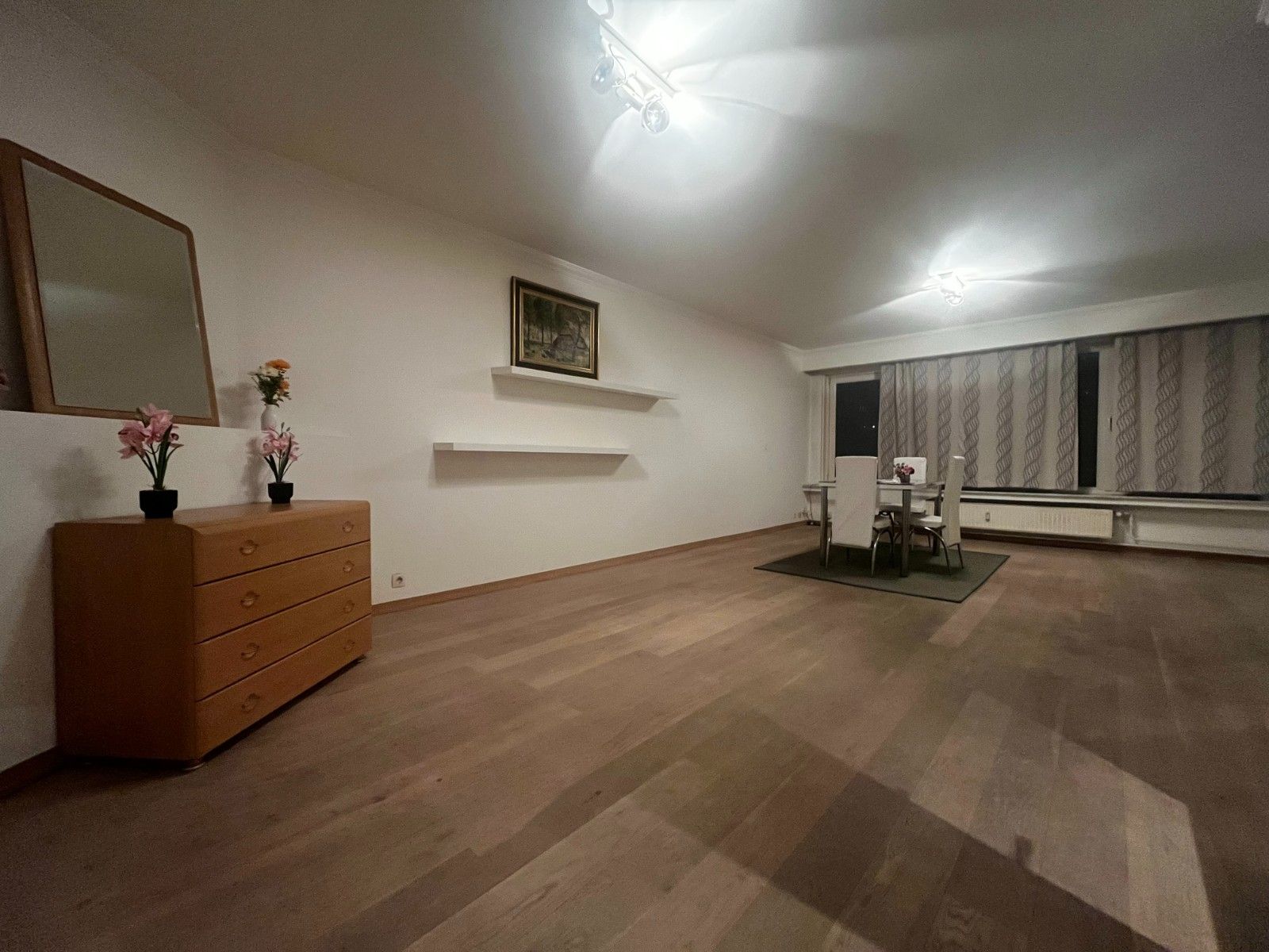 Uiterst goed gelegen 3 slaapkamer appartement foto 5