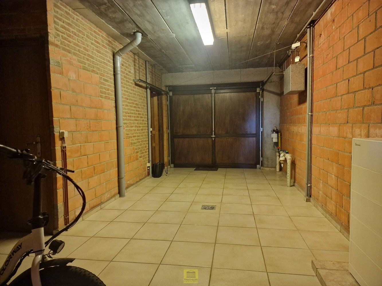 Degelijke halfopen bebouwing, rustig gelegen! foto 12