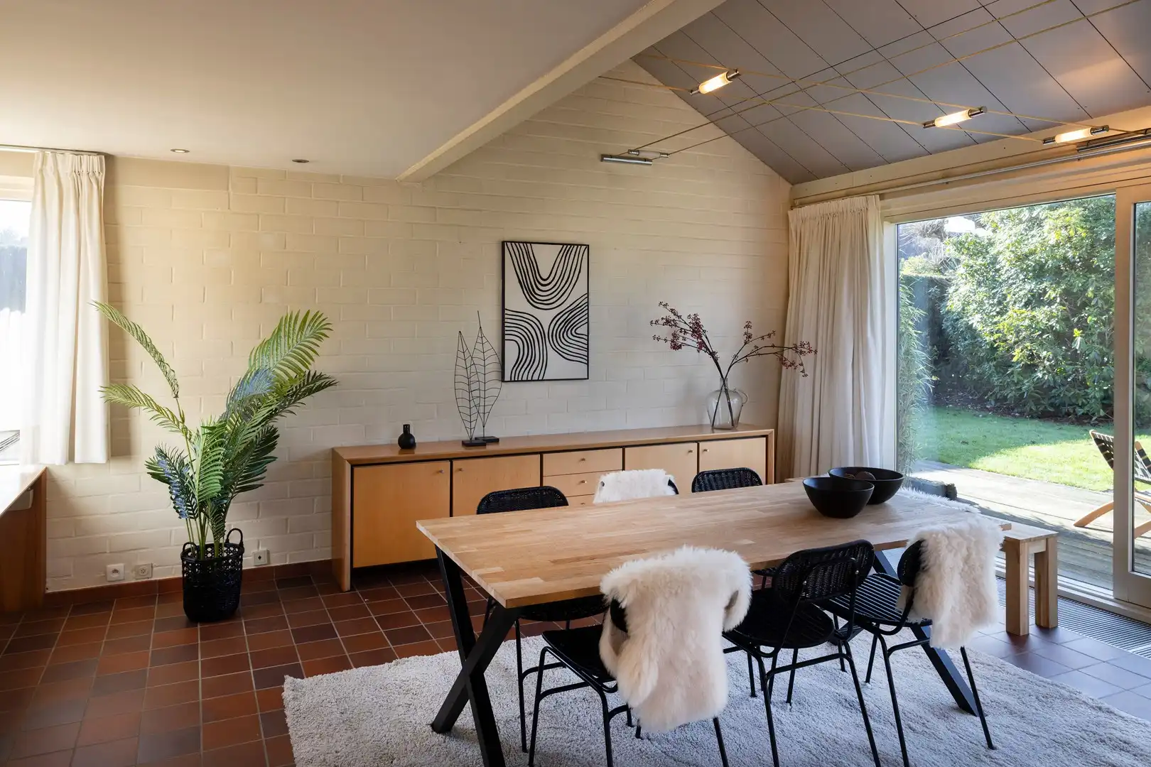 Alleenstaande woning gelegen in doodlopende straat. foto 2