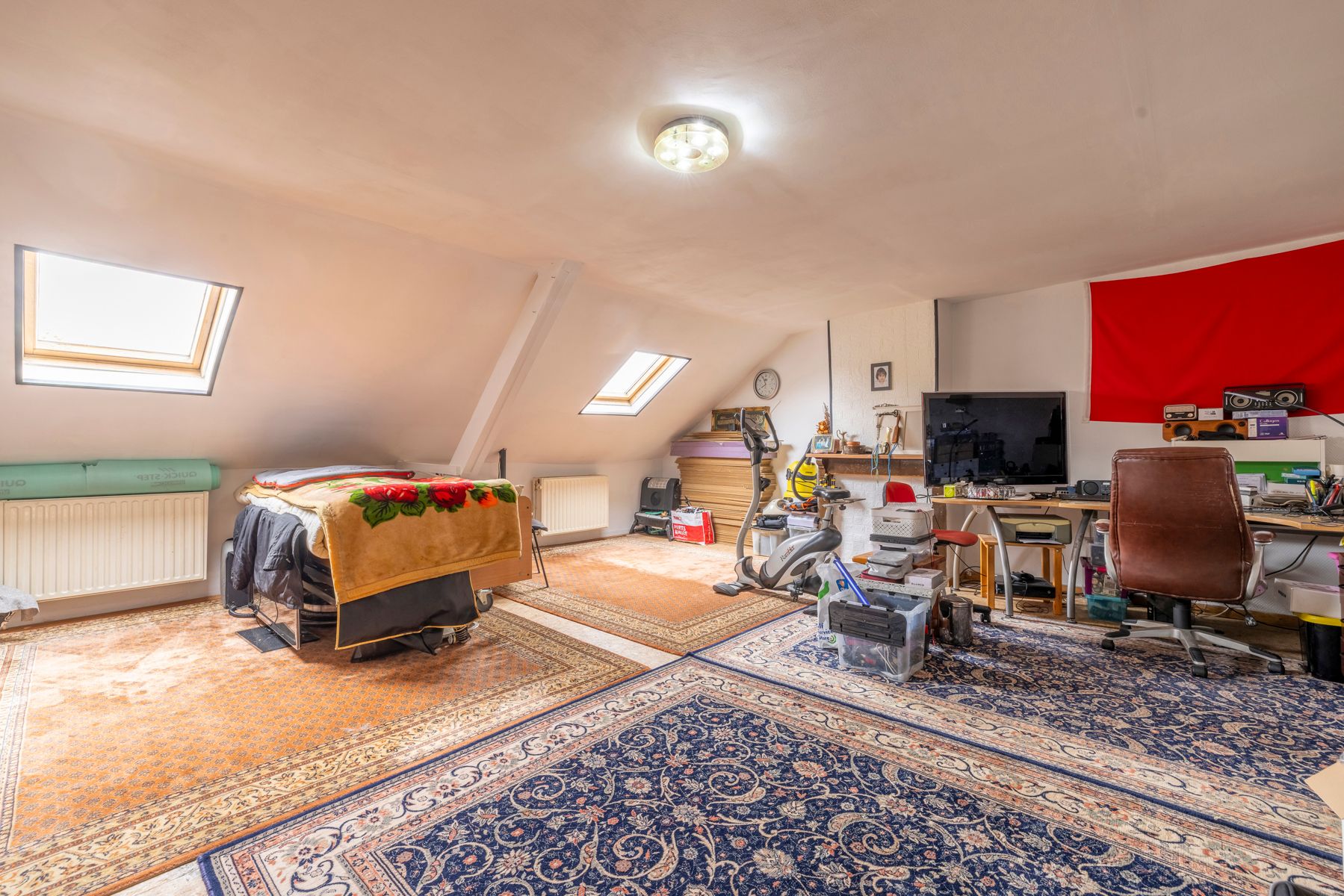 Handelsruimte met woning – 5 slaapkamers en stadsterras foto 12
