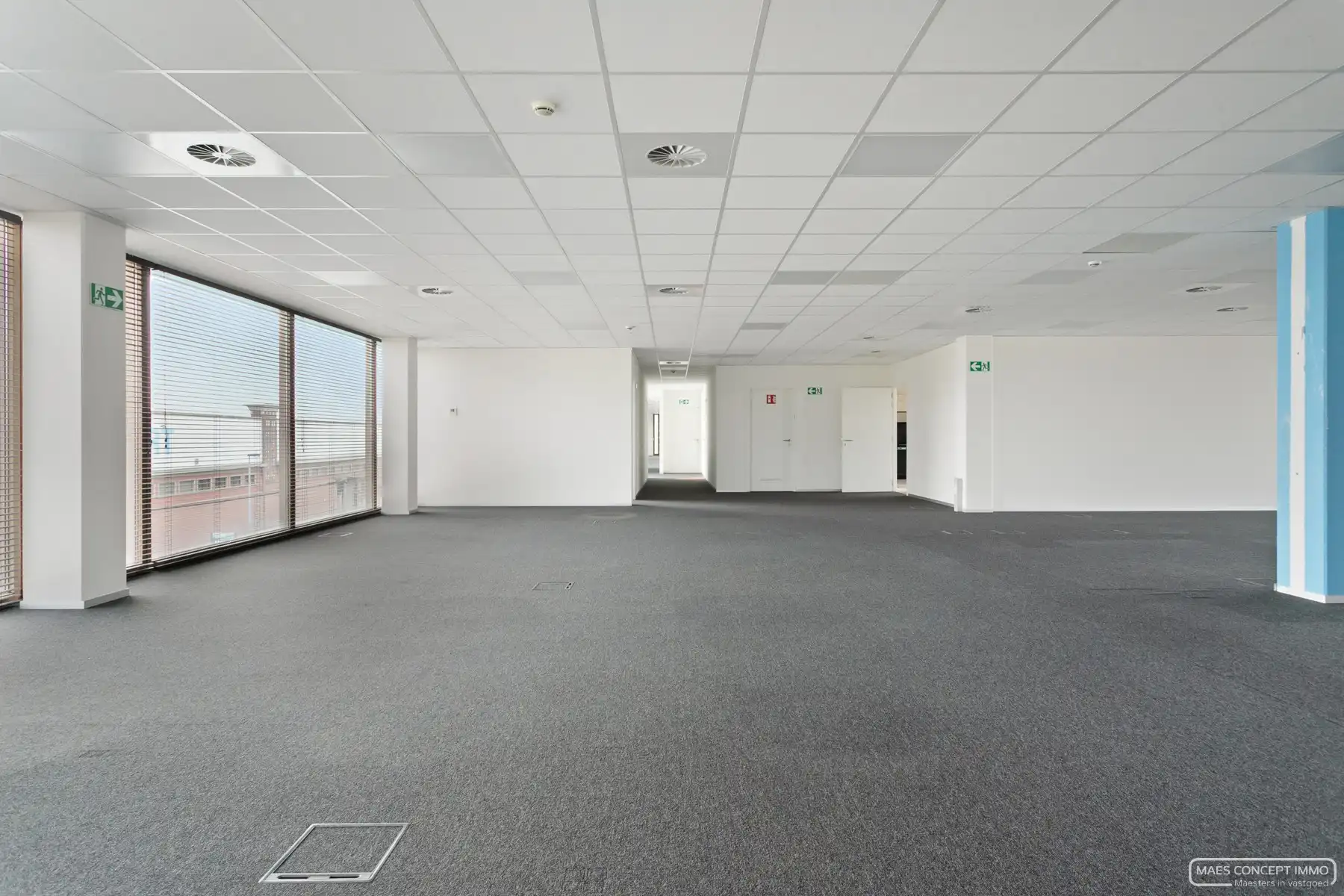 Kantoorruimte 273 m2  te koop vlakbij bij E17 te Zwevegem foto 2