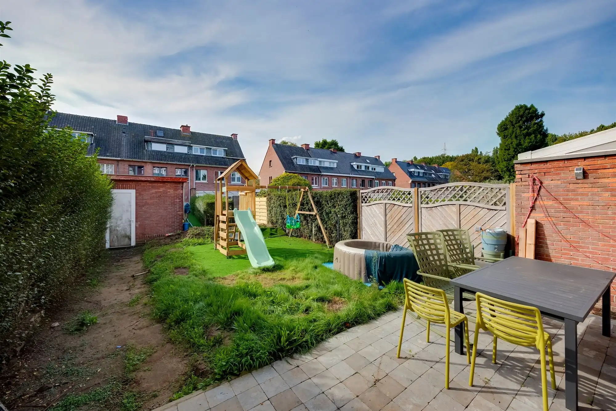 Instapklare woning met 4 (mog 5.) slaapkamers en tuin op rustige locatie!  foto 8
