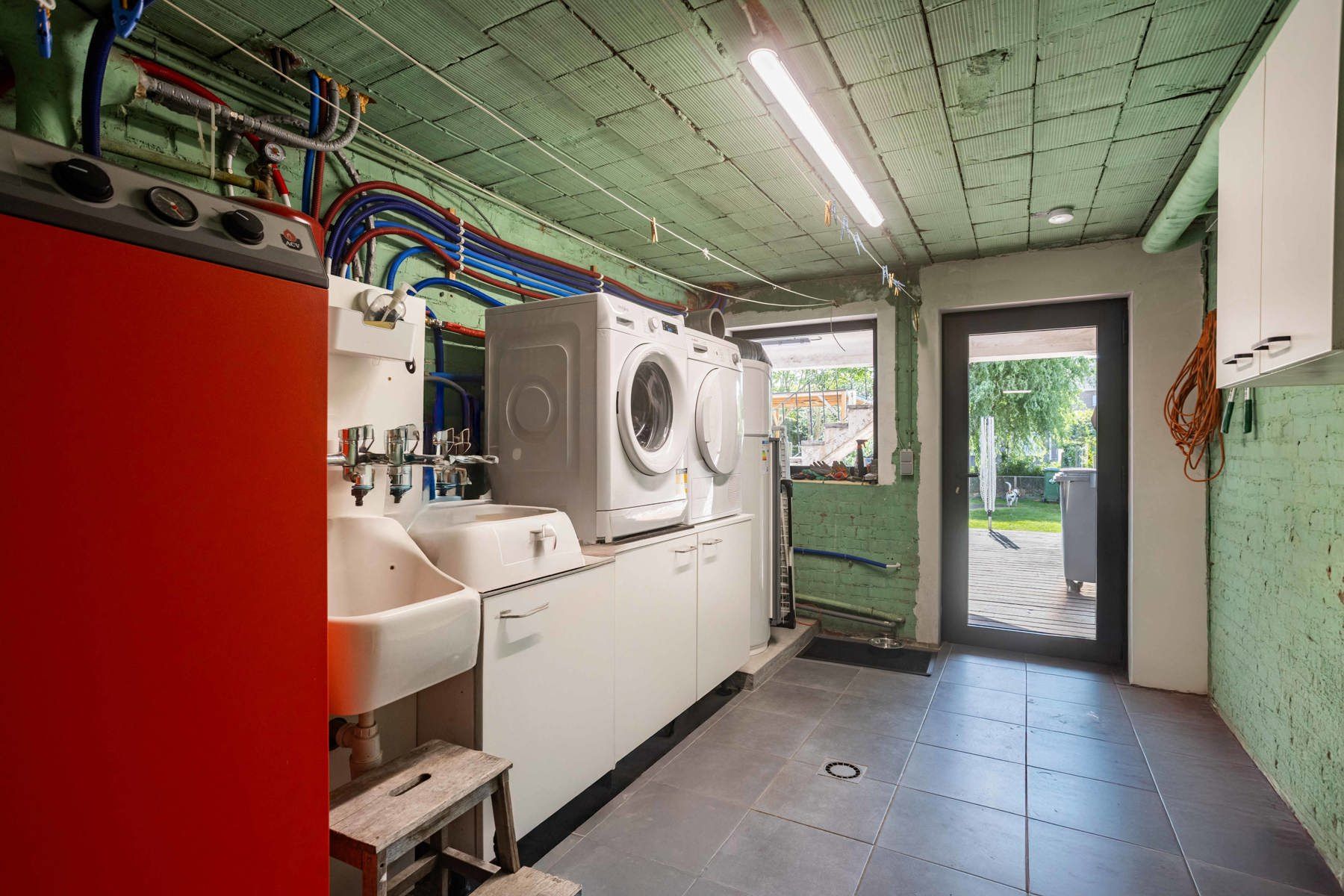 Ruime gezinswoning met garage in rustige stadsomgeving foto 22