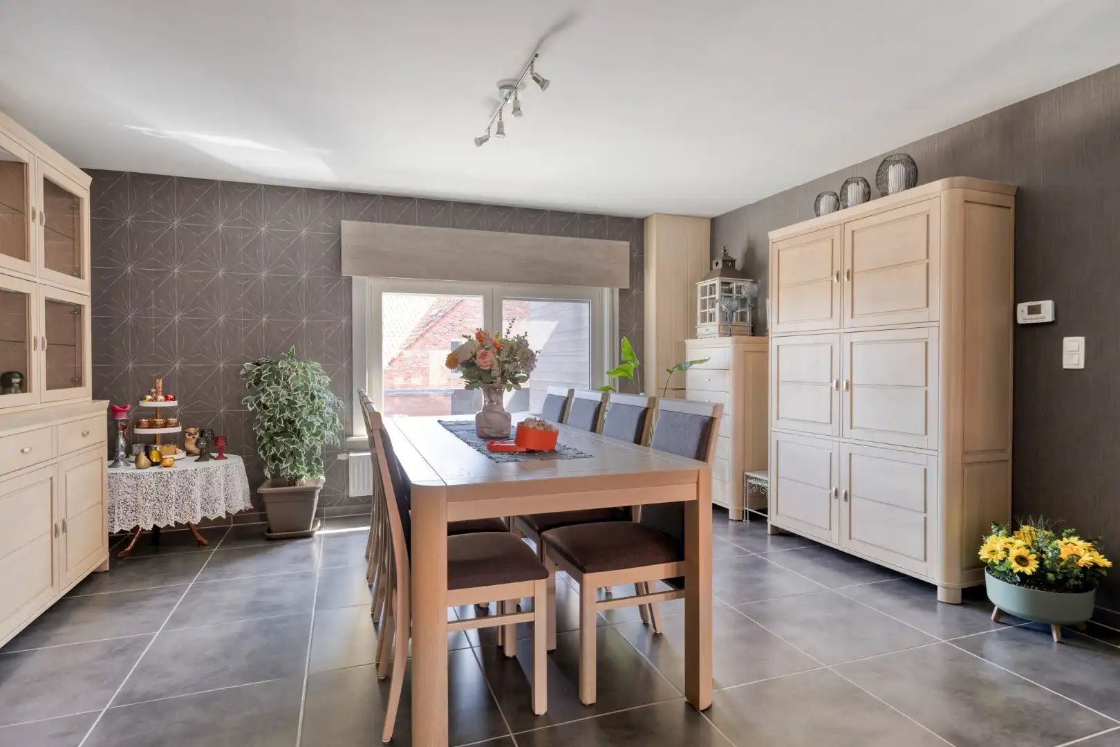 Ruime instapklare woning met multifunctionele ruimte en topligging foto 2