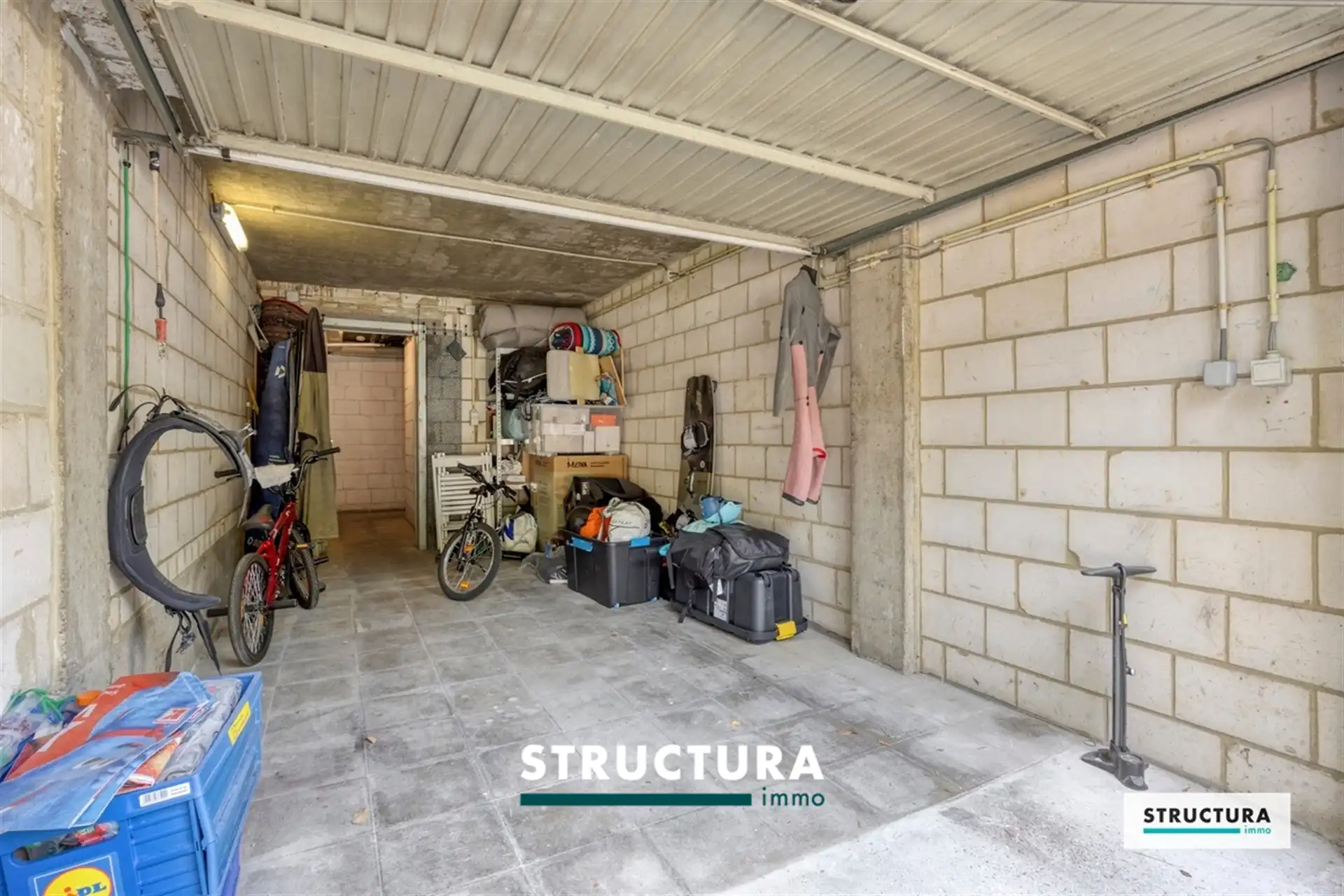 Volledig gerenoveerd appartement nabij het centrum! foto 23