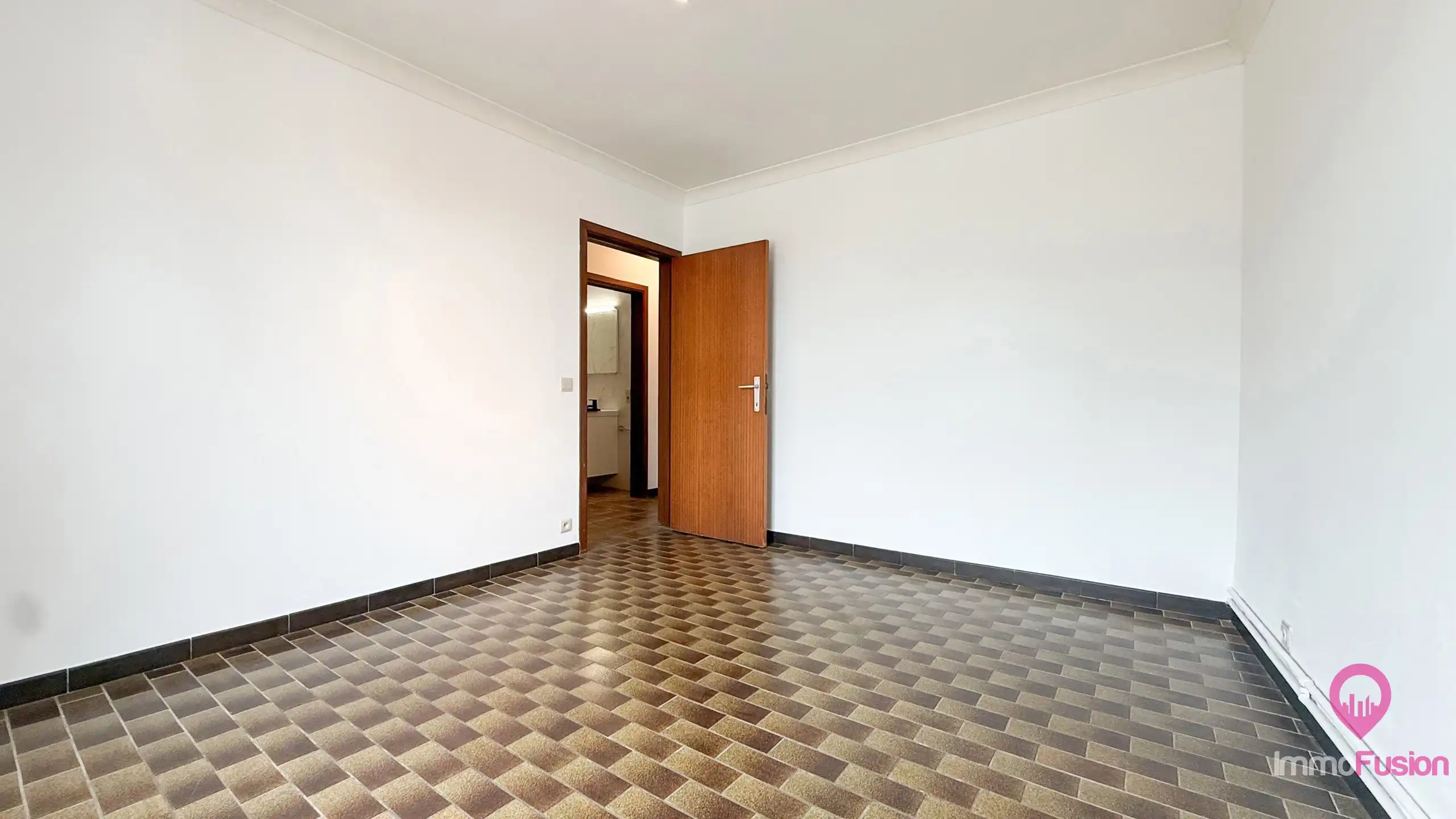 Ideaal gelegen 2-slaapkamerappartement met uitstekende bereikbaarheid! foto 22