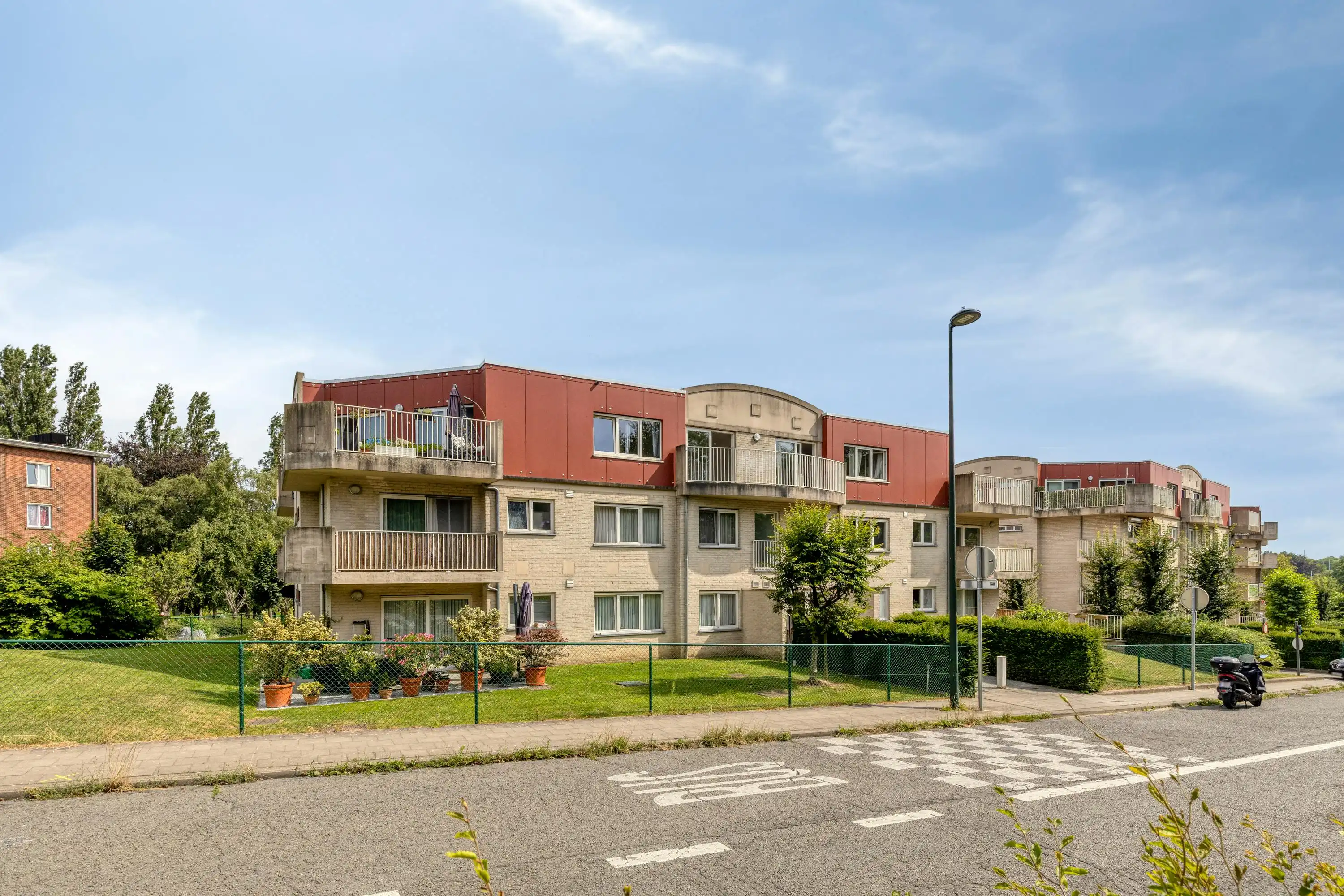 Lichtrijk appartement met twee slaapkamers in Anderlecht foto 13
