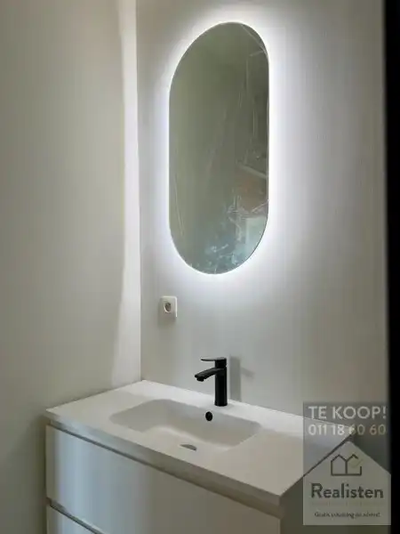 Totaal vernieuwd 2 slaapkamerappartement in hartje Hasselt foto 16