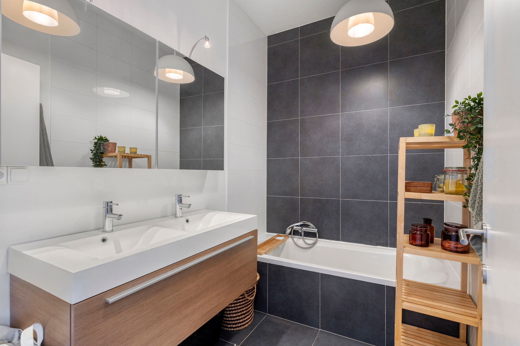 Gerenoveerde rijwoning op toplocatie! foto 13