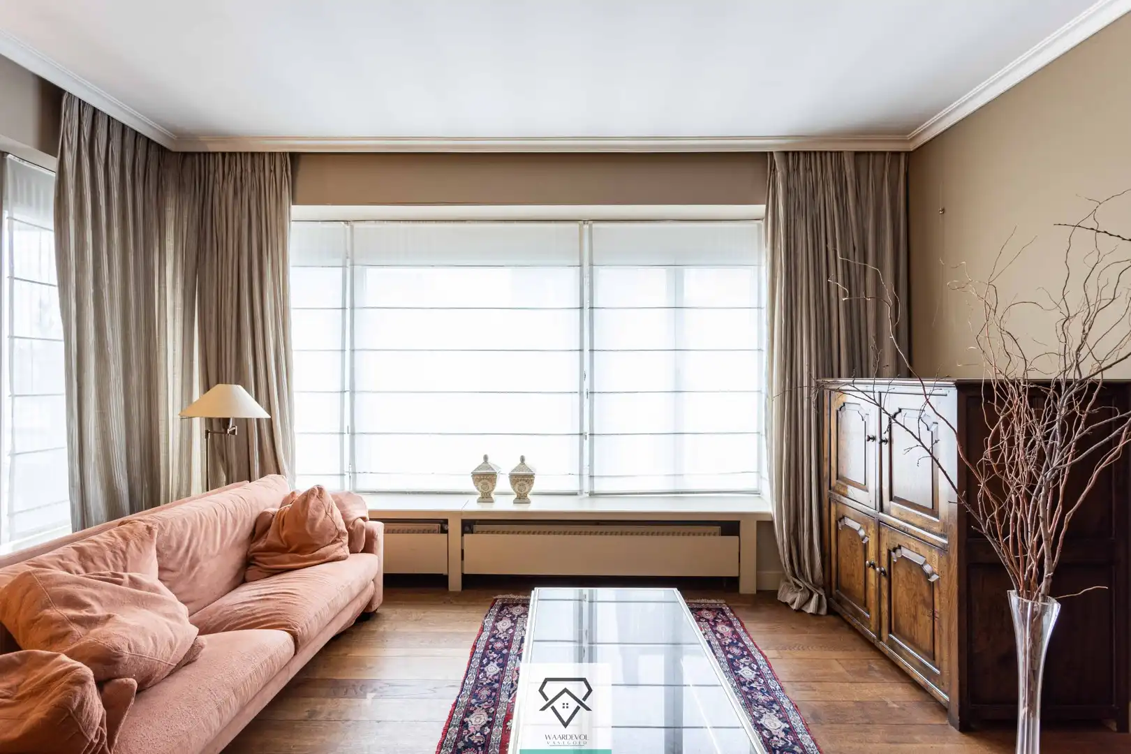 Ruime winkel met uitzonderlijk woonvolume en sterke herontwikkelingsmogelijkheden foto 18