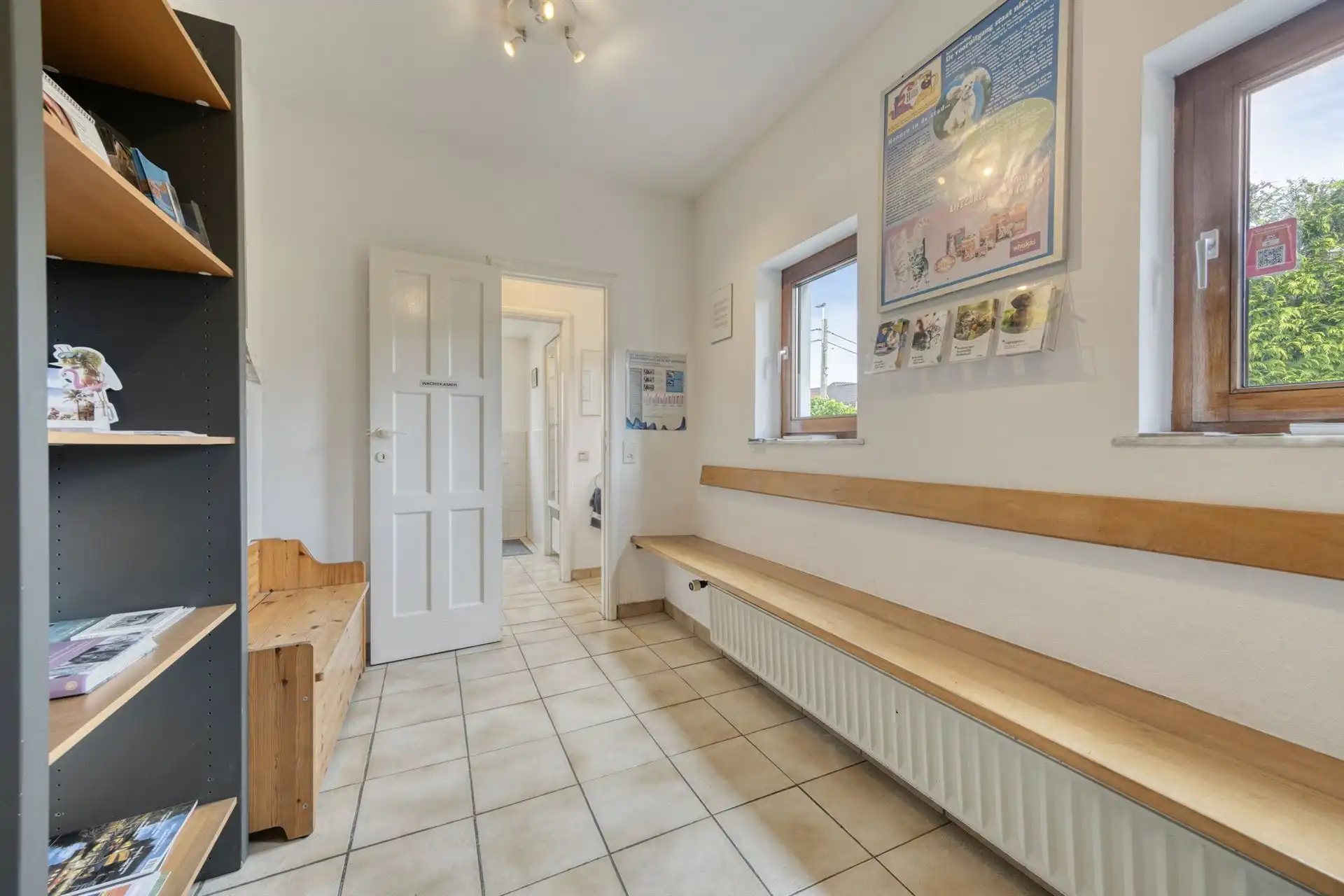 Eigendom, ideaal voor vrij beroep, gelegen op drukste steenweg van Overijse, AAA-locatie foto 7