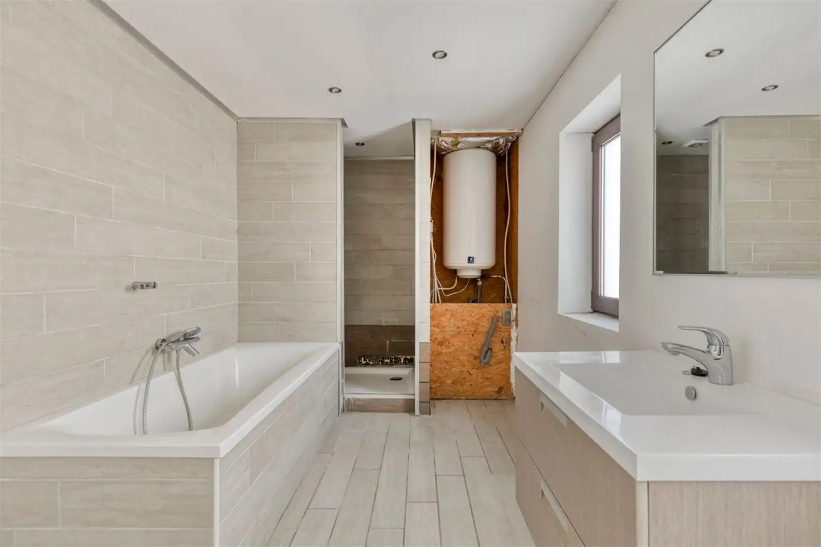 Verder af te werken woning in deelgemeent Welden foto 9