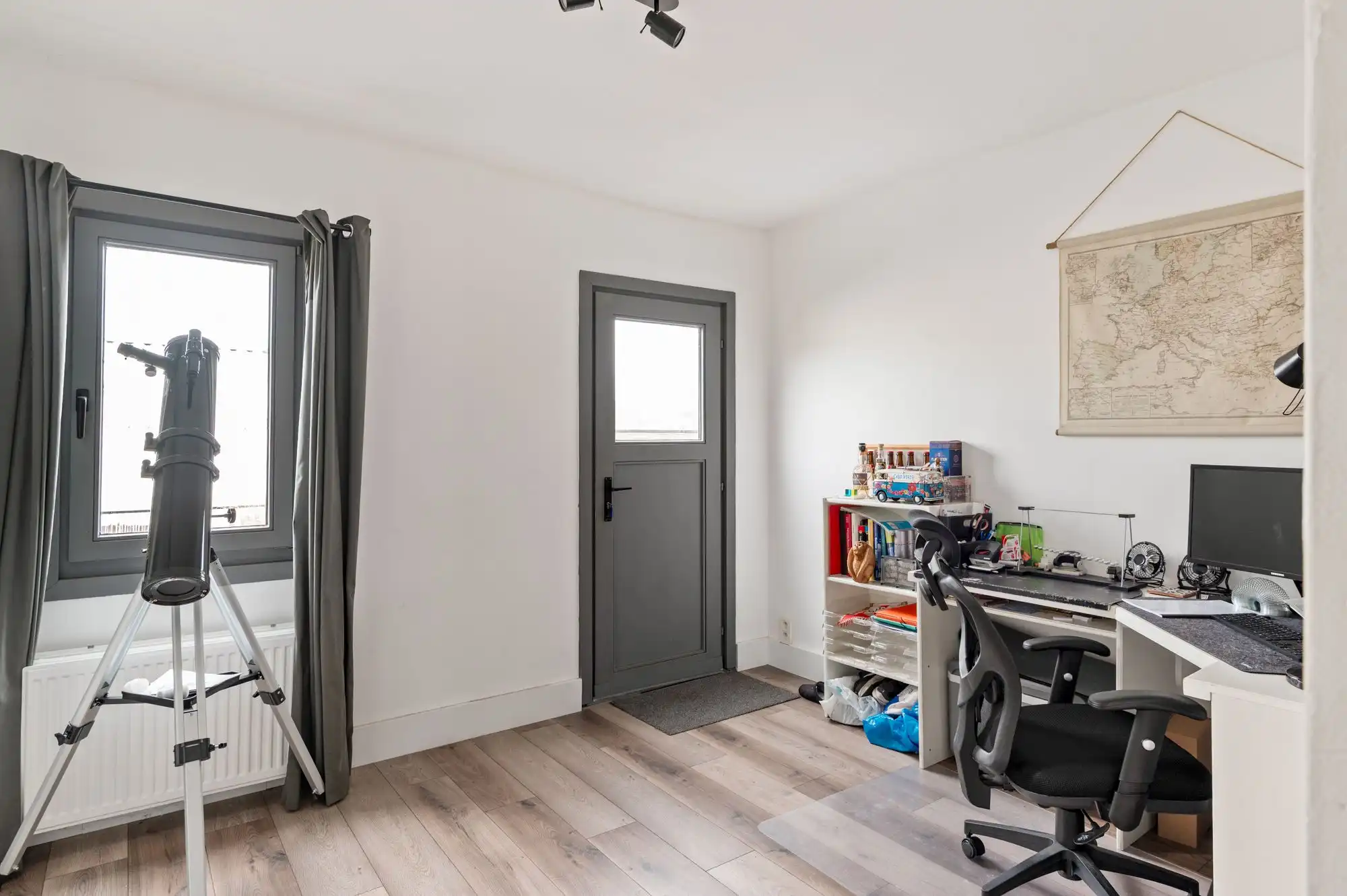 Trendy instapklaar appartement met twee slaapkamers én terras in Essen! foto 12