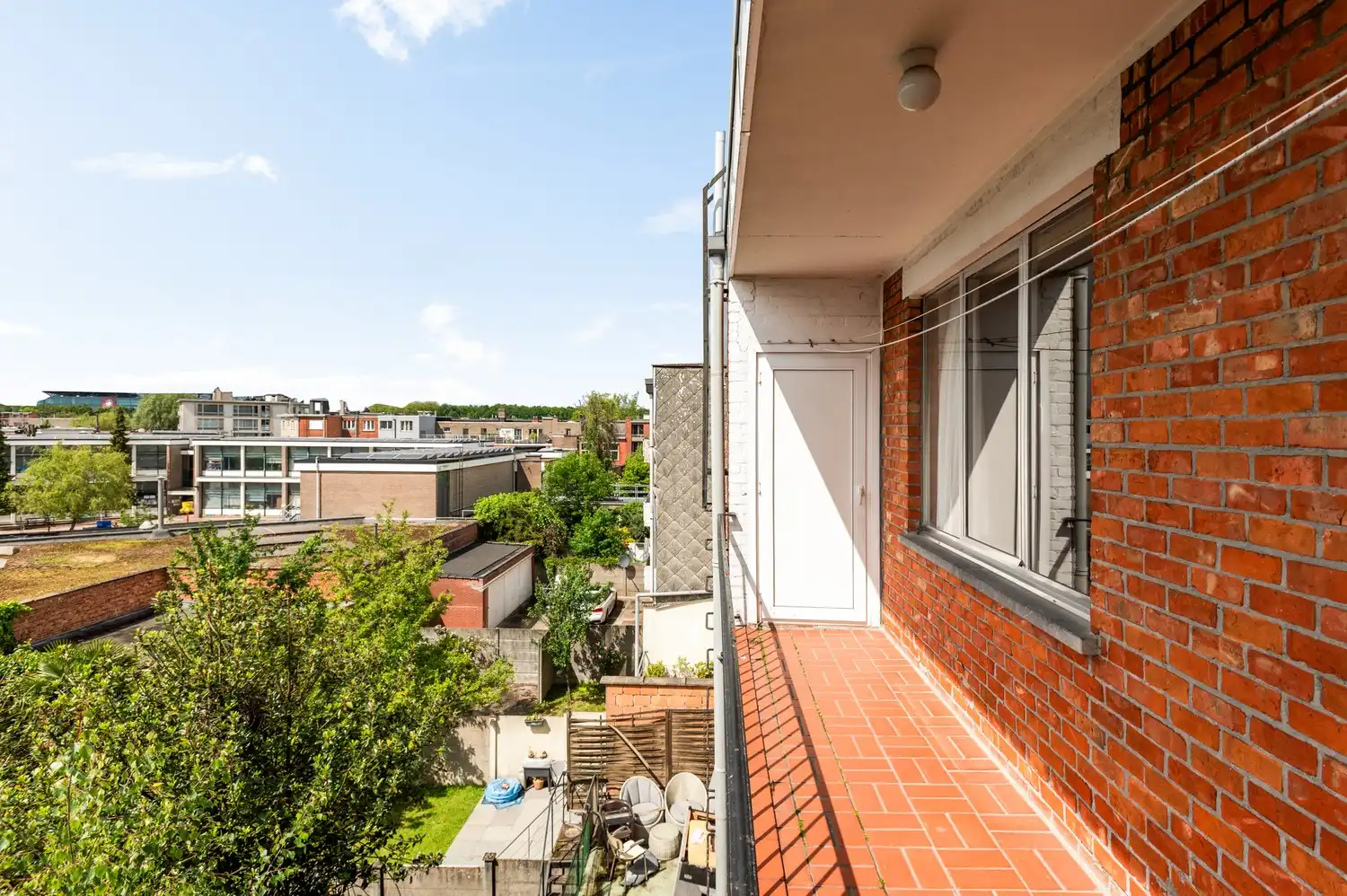 Charmant, doch op te frissen appartement met 2 slaapkamers en terras op centrale locatie in Deurne! foto 13