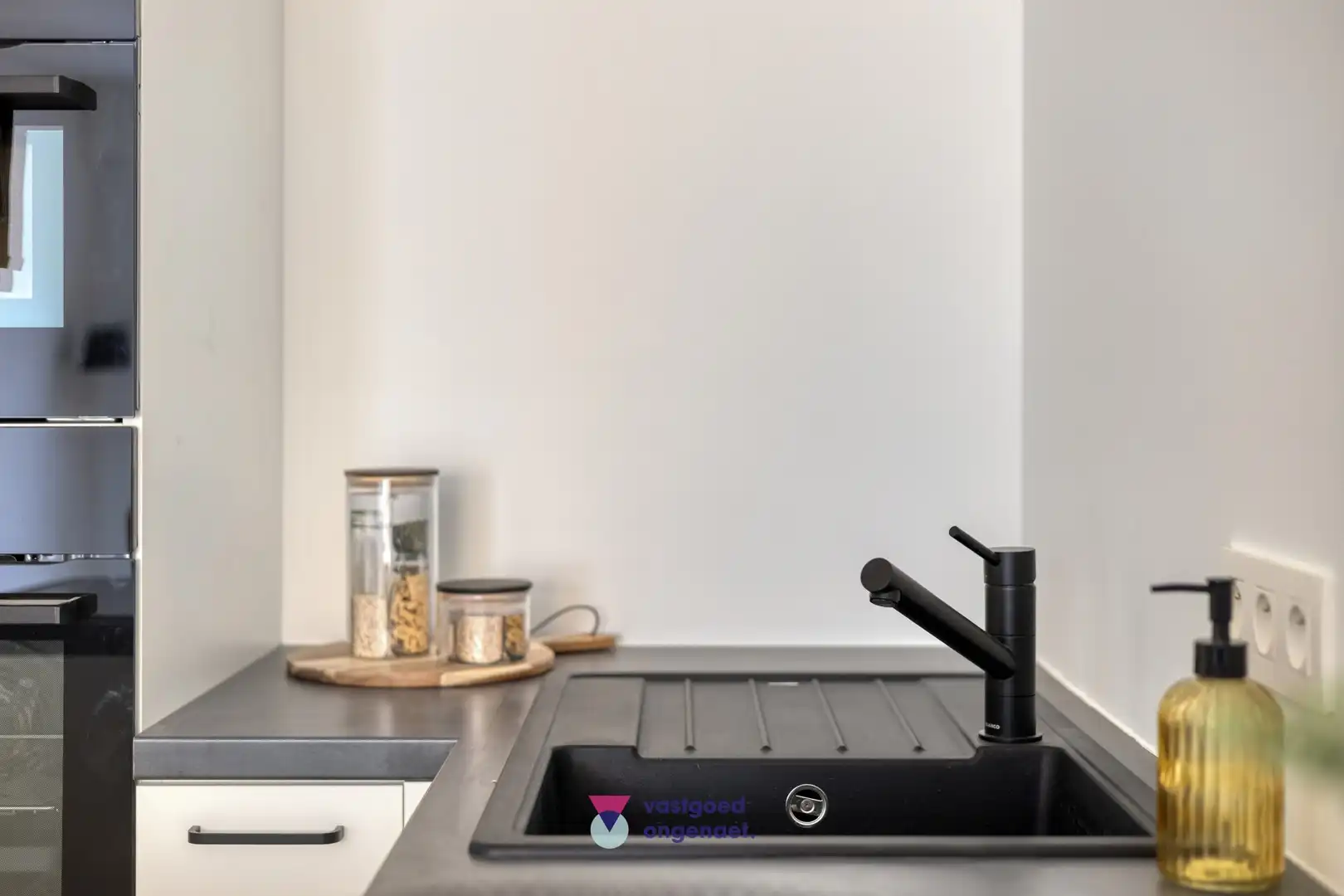 Totaalrenovatie met garage op toplocatie foto 7