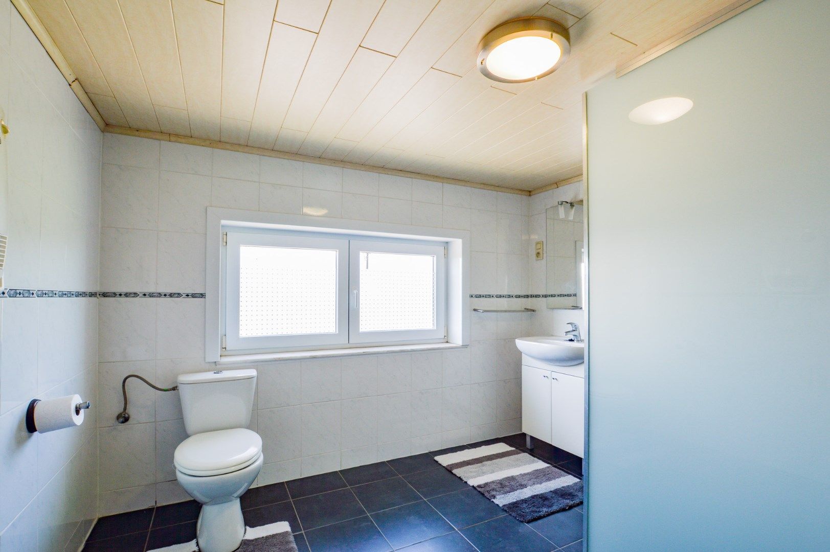 Ruime woning met loods op 2.535 m² in landelijke omgeving te Eernegem foto 9