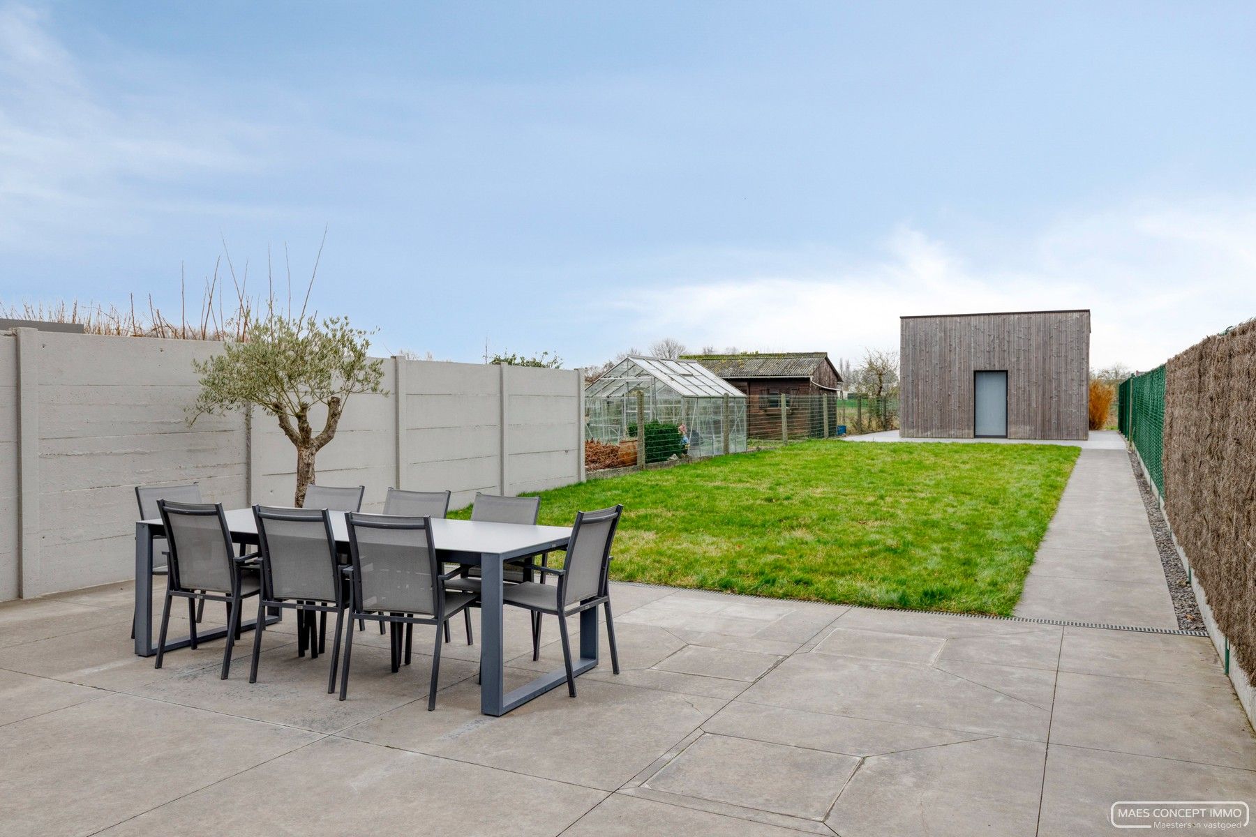 Instapklare halfopen woning in Waregem met bijgebouw en weids zicht foto 21