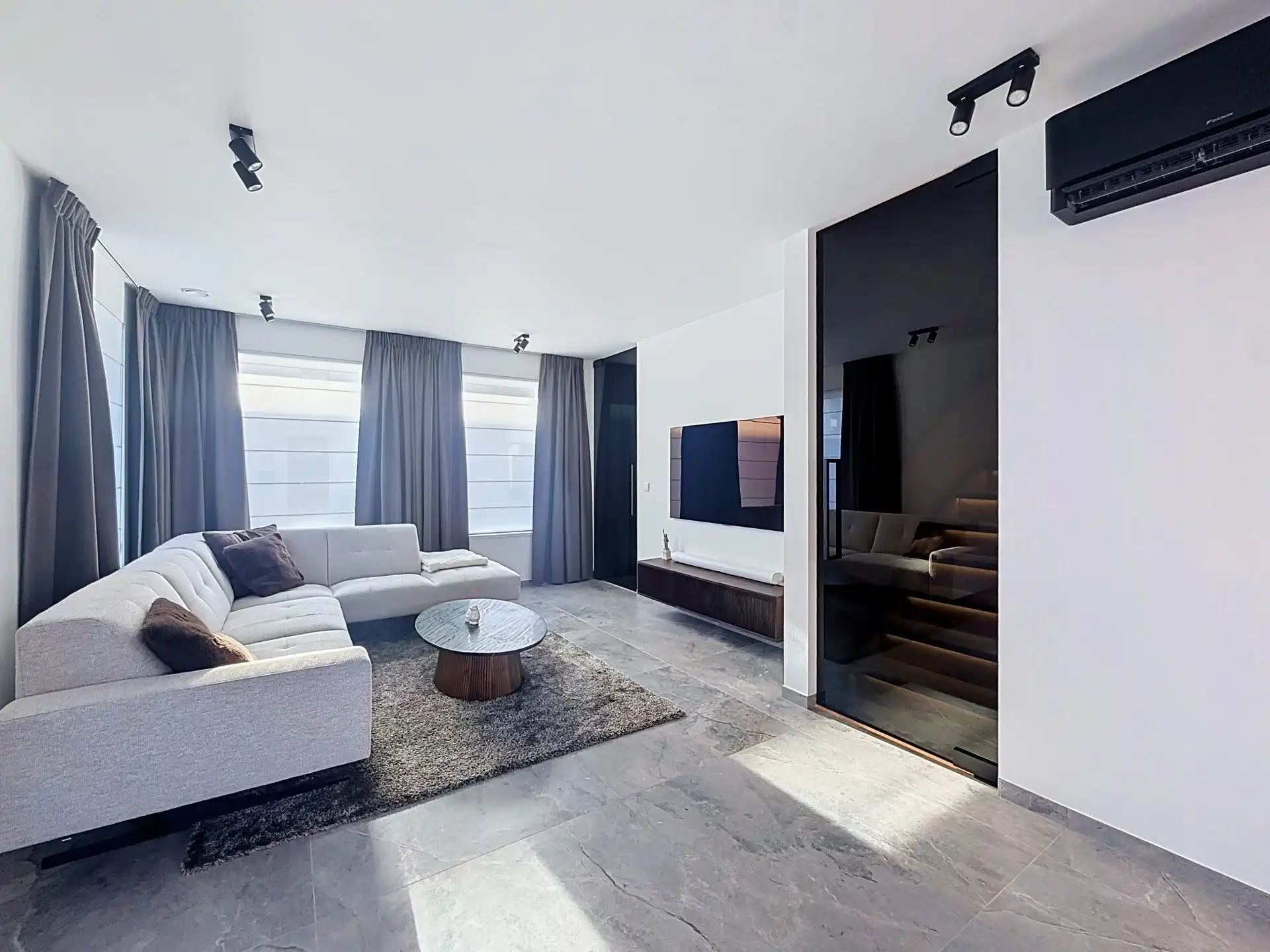 Prachtige nieuwbouwwoning op toplocatie met mogelijks 5 slaapkamers! foto 6