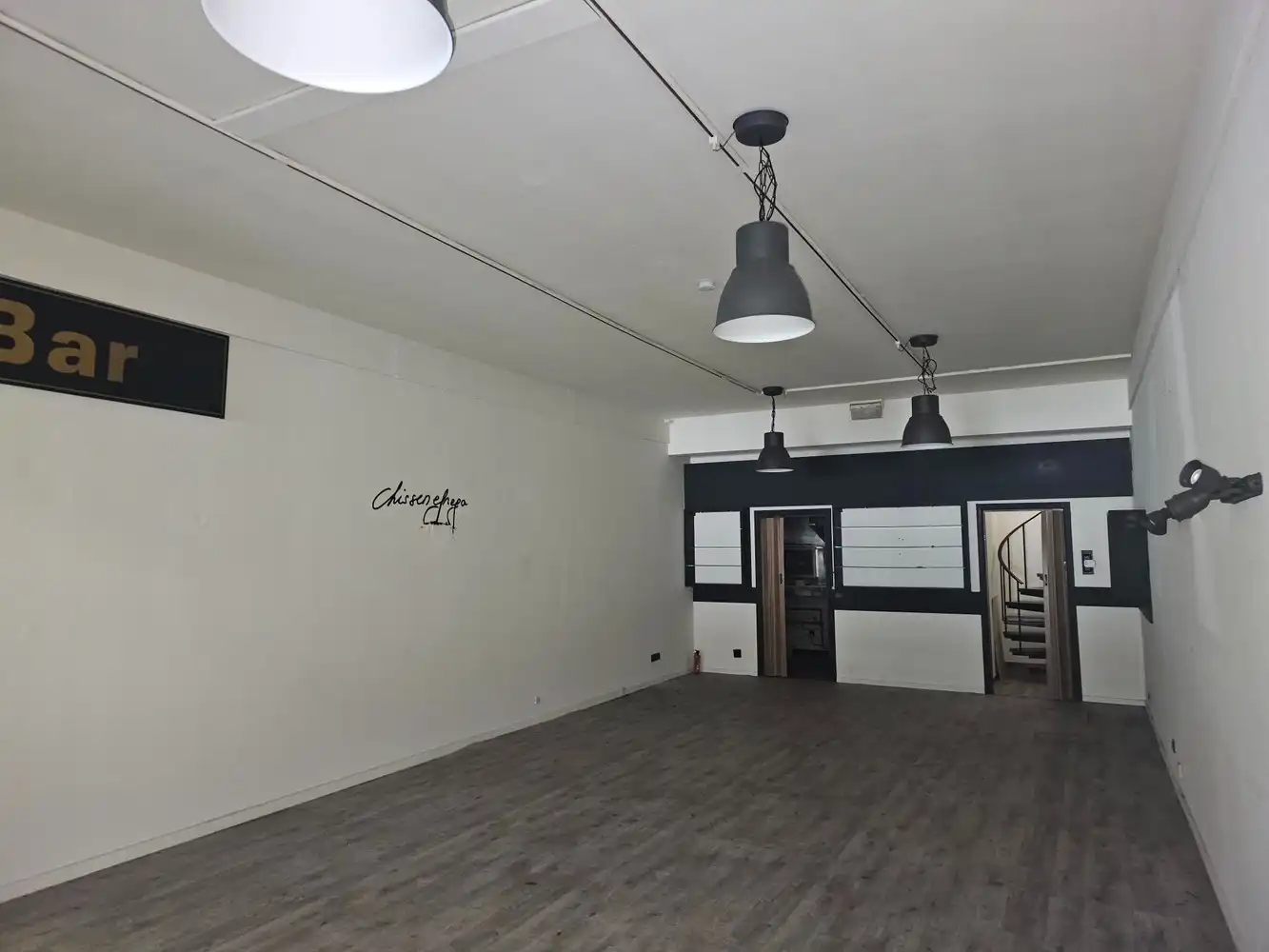 Commerciële ruimte te huur foto 3