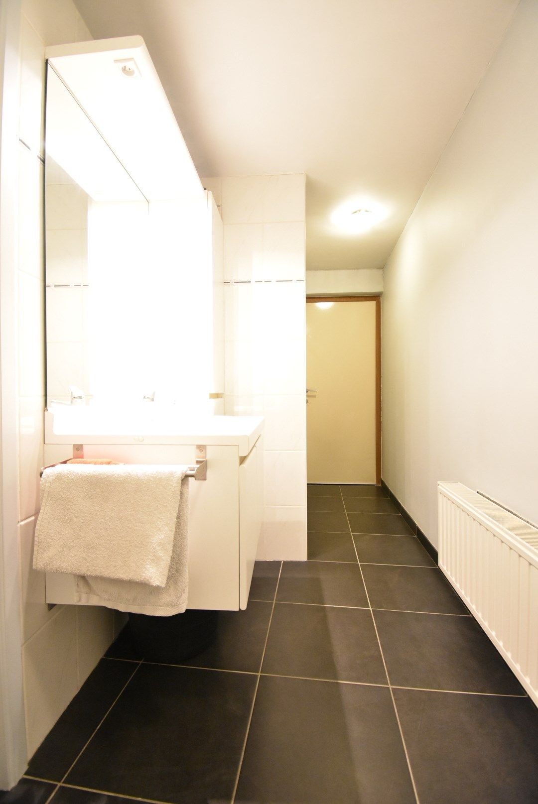 Duplex-appartement met 1 slaapkamer met unieke architectuur in hartje Beverst foto 19