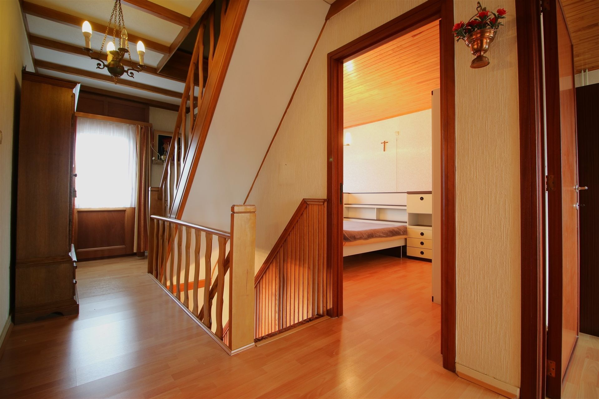 Ruime woning met garage, 4 slpk & tuin foto 14