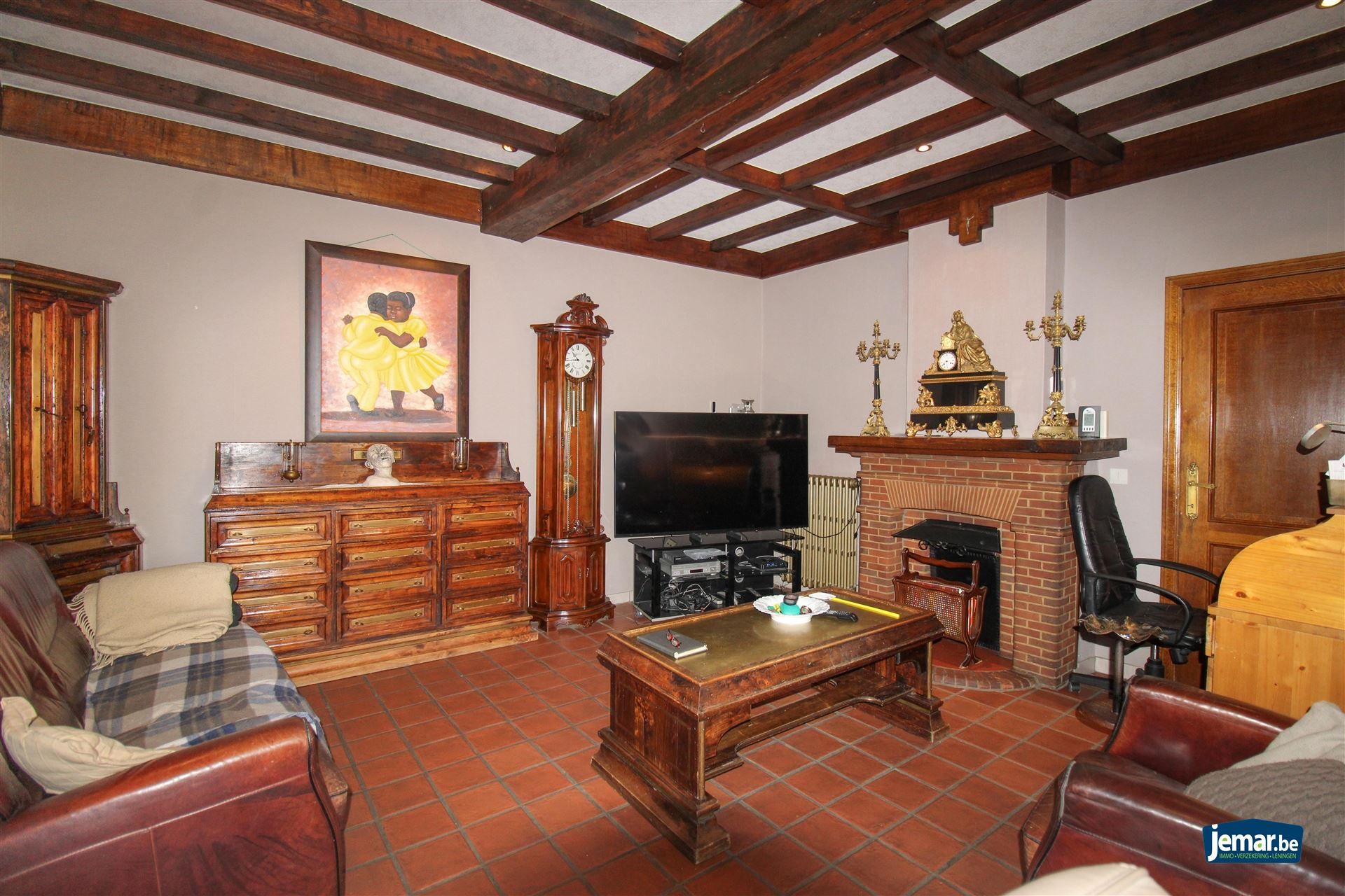 Karaktervol handelspand met woonst op toplocatie – ideaal om wonen en werken te combineren in het hart van Maasmechelen! foto 4