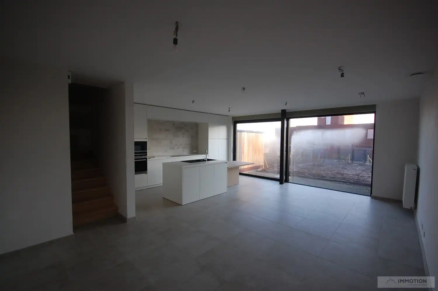 Instapklare nieuwbouw BEN-woning met terras en tuin foto 4