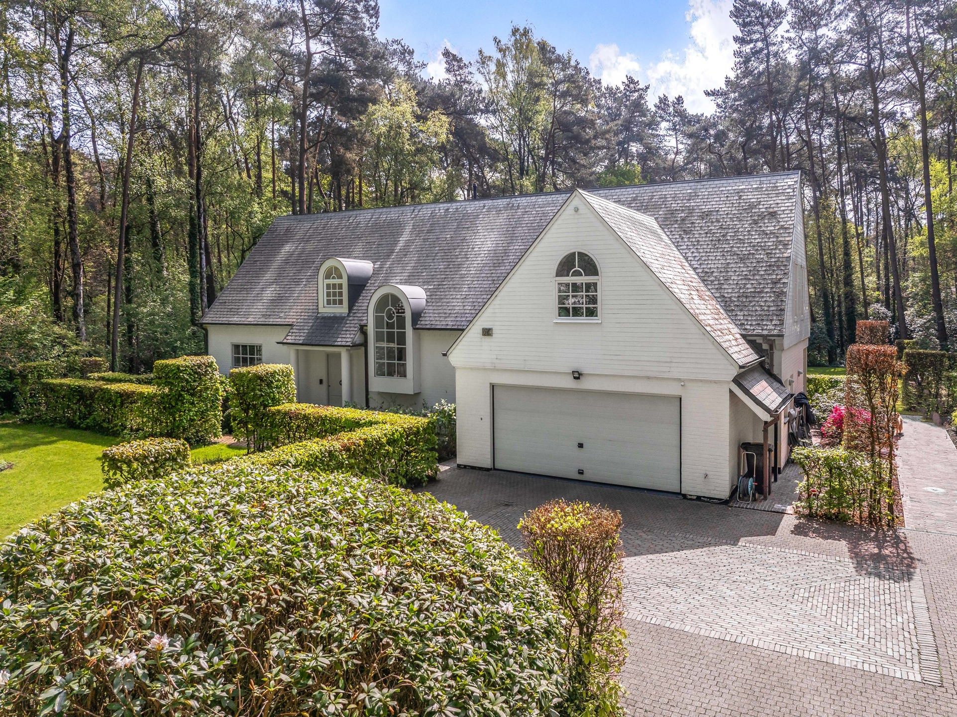 Stijlvolle villa met prachtige tuin op royaal perceel foto 3