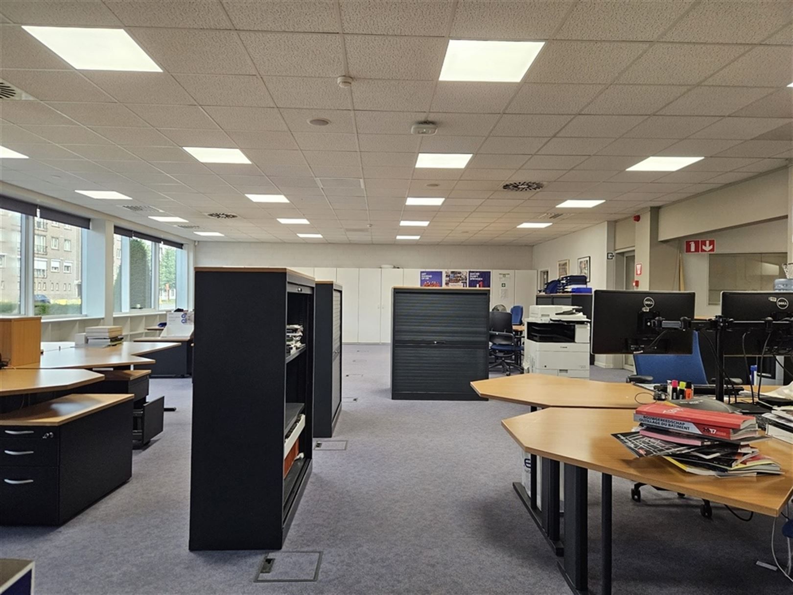Magazijn met polyvalente ruimte foto 12
