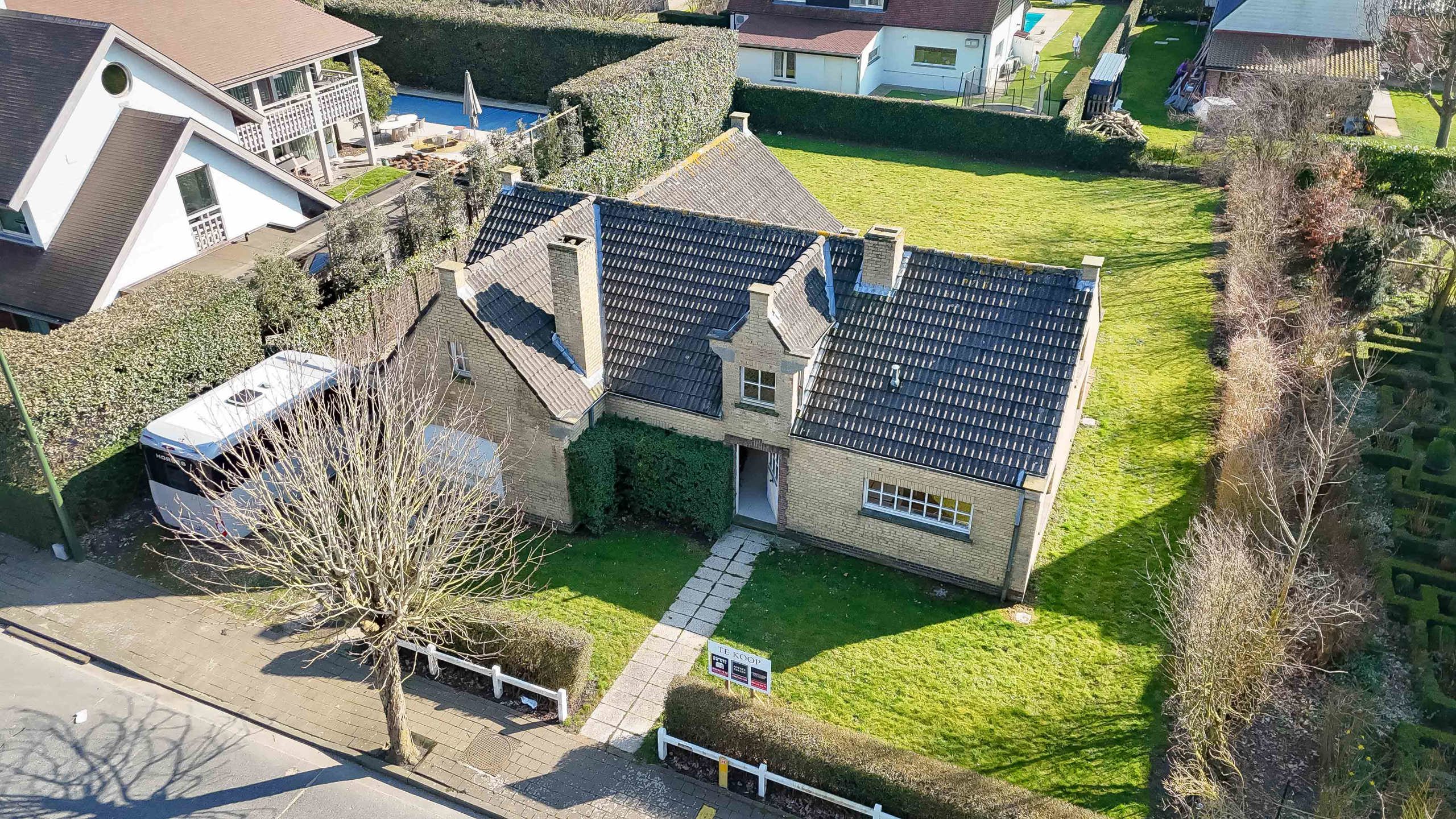 VOOR DE SNELLE BESLISSER: Te renoveren villa of BOUWGROND! foto 4