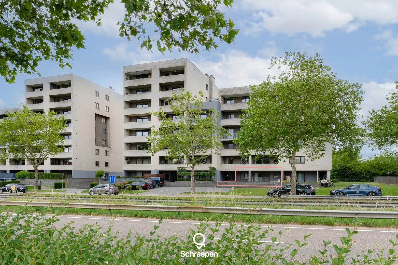 Gelijkvloers appartement met 1 slpk én overdekt terras te Hasselt! foto {{pictureIndex}}