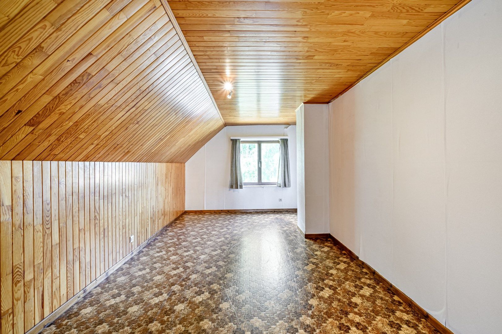 Te renoveren villa met idyllisch zicht op akker en boomgaard met INSTELPRIJS foto 9