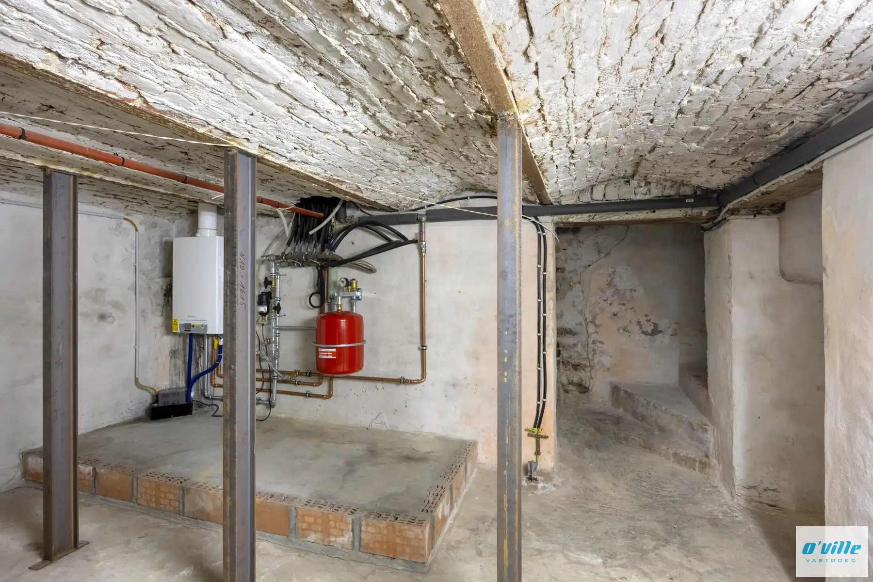 Grote woning met veel uitbreidingsmogelijkheden foto 29