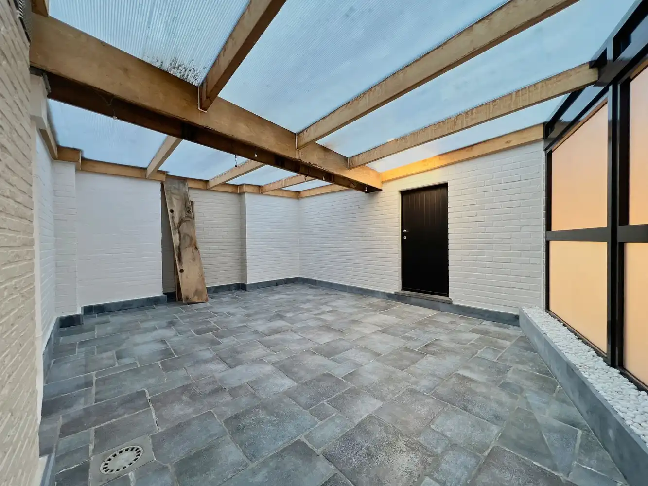 Heel ruim appartement (4 slpks.) + terras in hartje Torhout foto 9