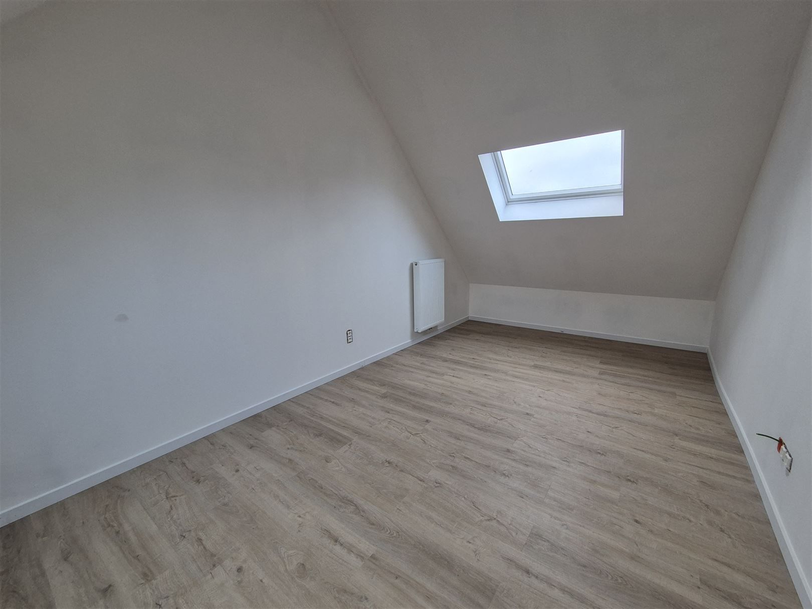 Volledig gerenoveerde, rustig gelegen woning met 4 slaapkamers. foto 16