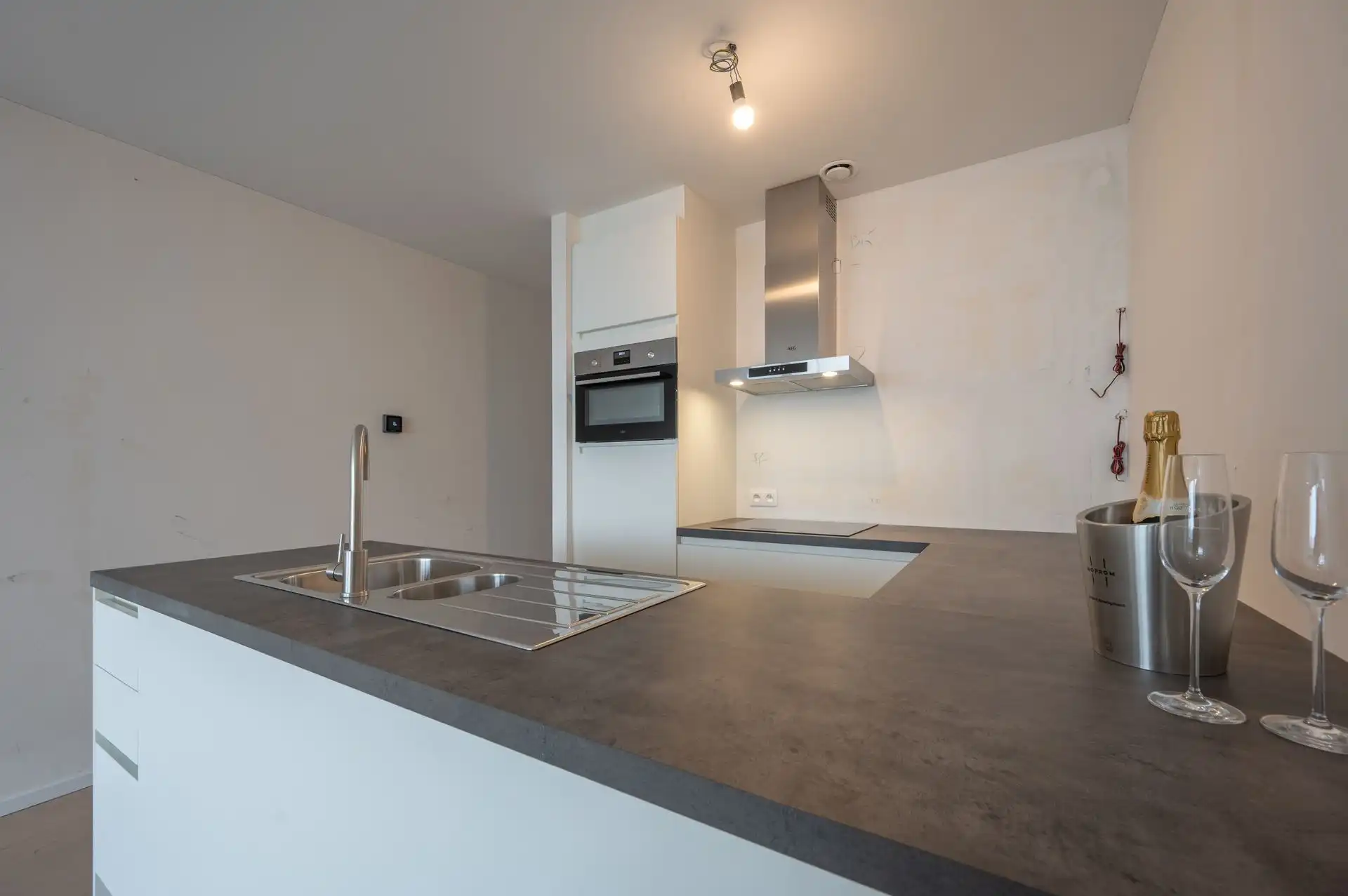 Uniek 2 slaapkamerappartement in Residentie Pier foto 10